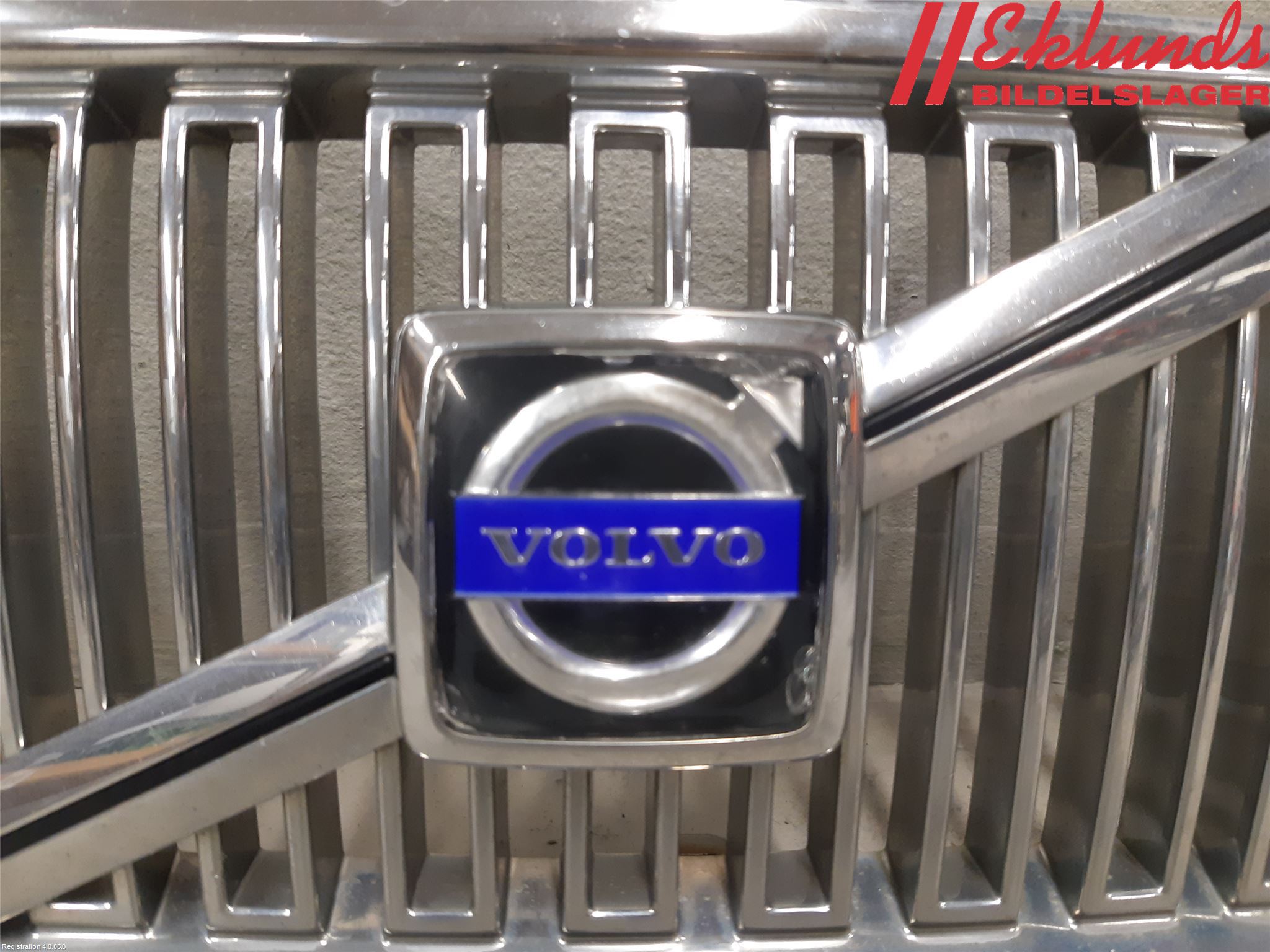 Volvo V70 00-04 Grill Komp