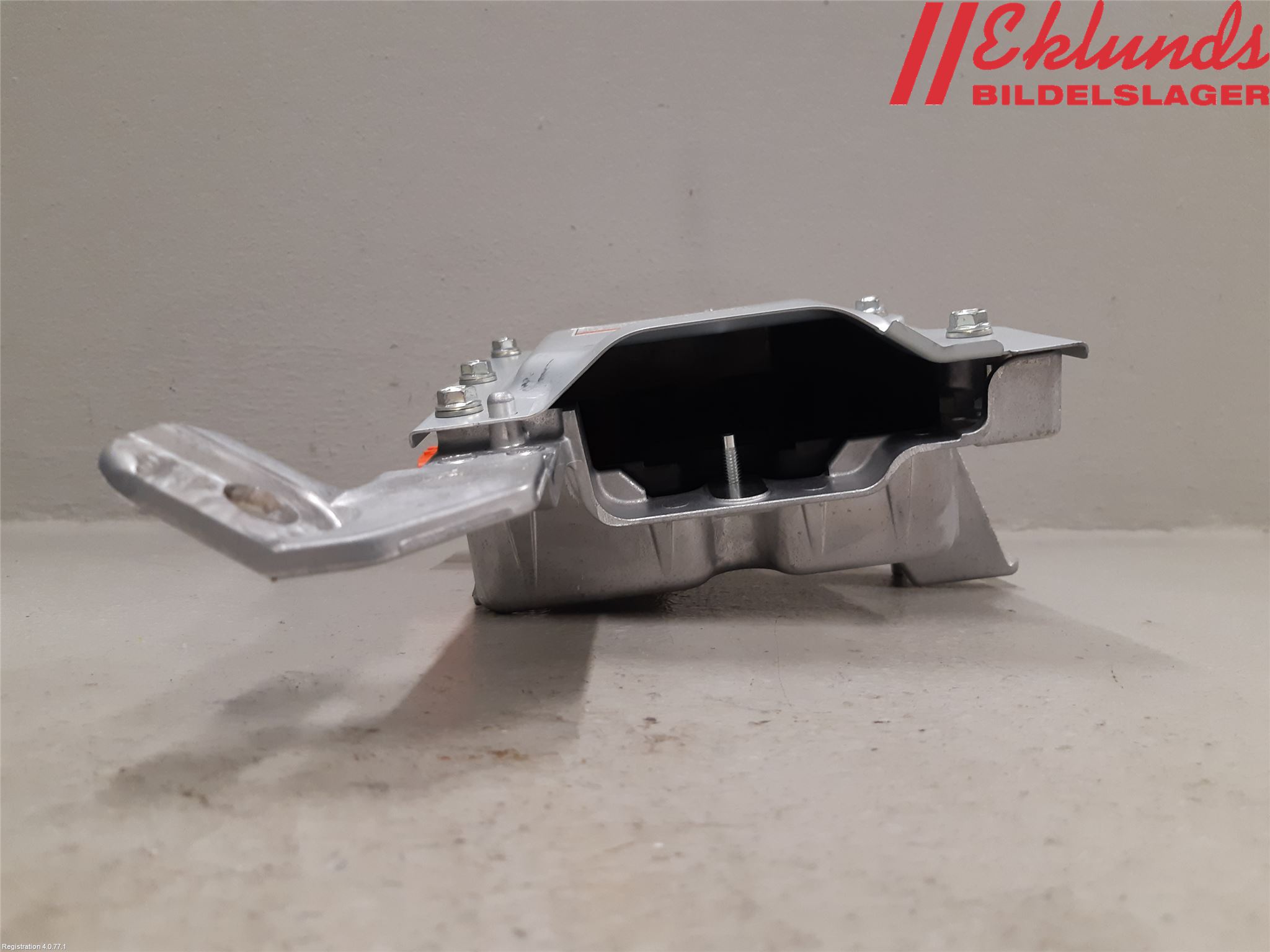 Toyota RAV4 19- Säkringsdosa-Elcentral