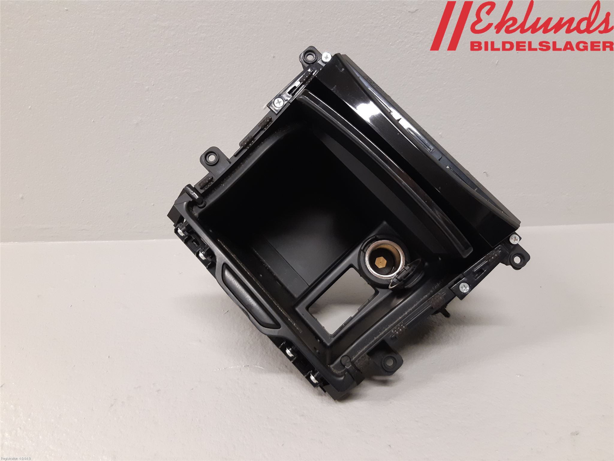 Hyundai i40 16-18 Instrumentbräda Förvaringsfack