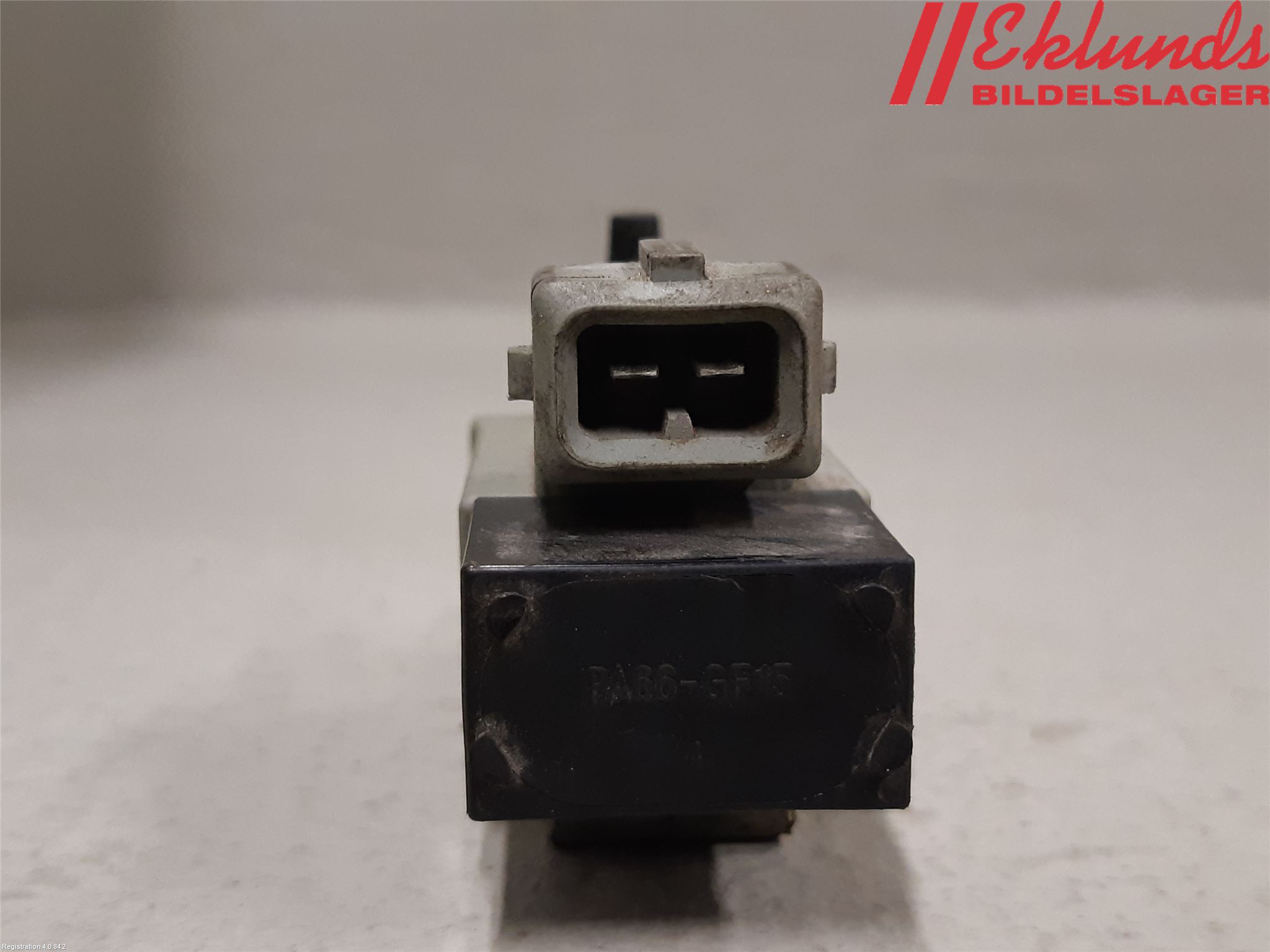 Kia CARENS III 13-19 Vakuumventil