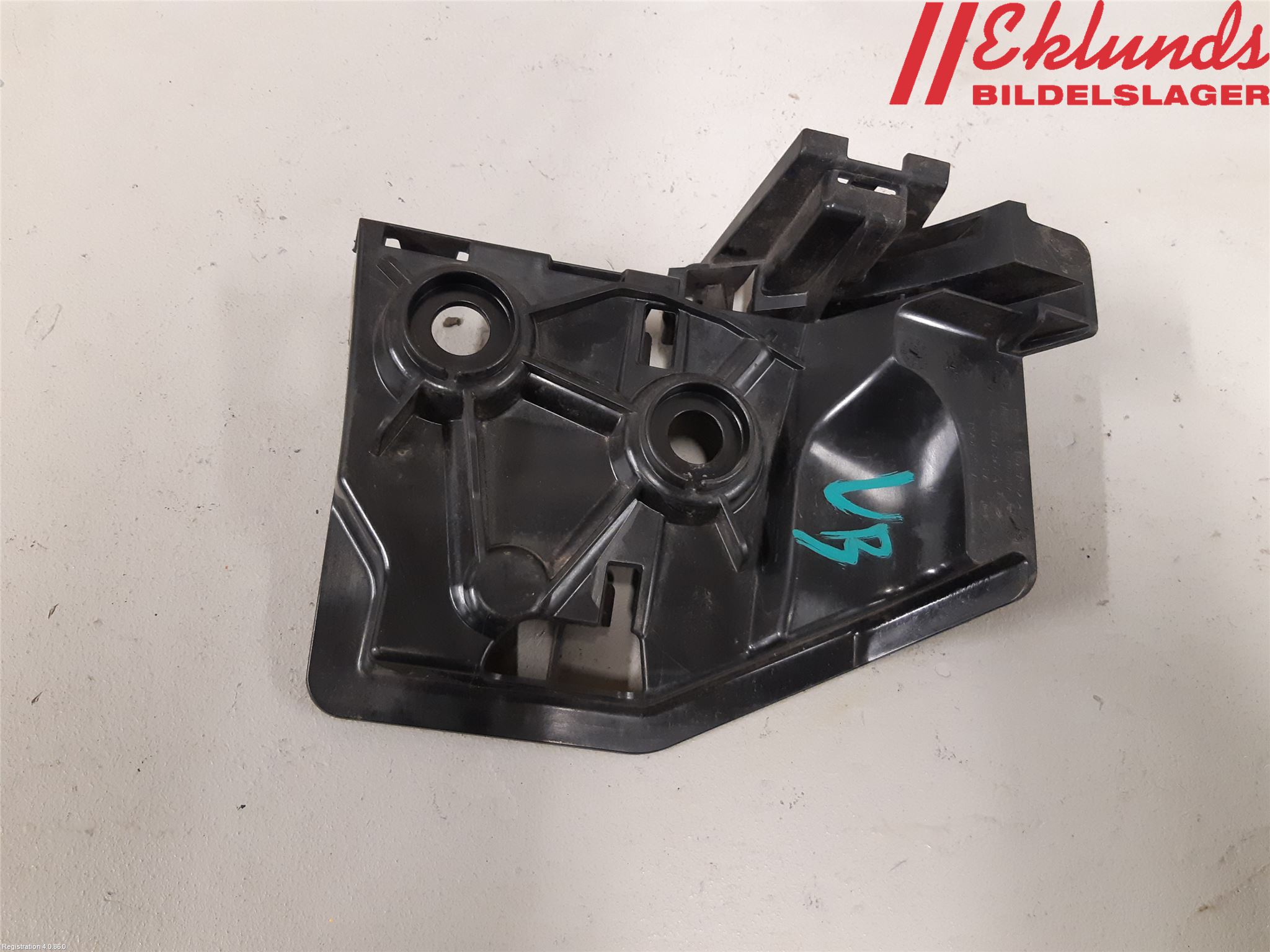 Seat TARRACO 19- Stötfångarfäste Bak Vä