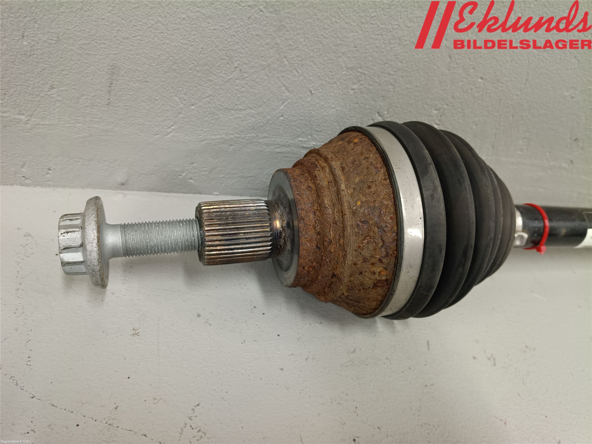 Volkswagen VW ID.4 21- Drivaxel Fram Vänster