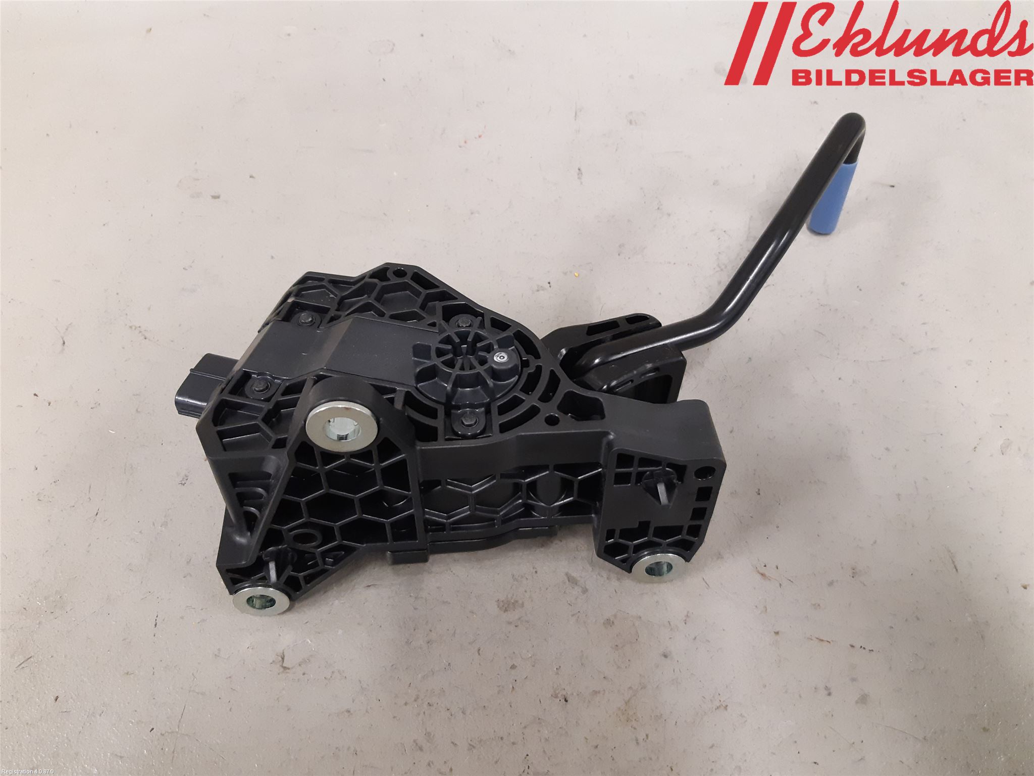 Lexus NX 340h/450h+ 21- Gasreglage