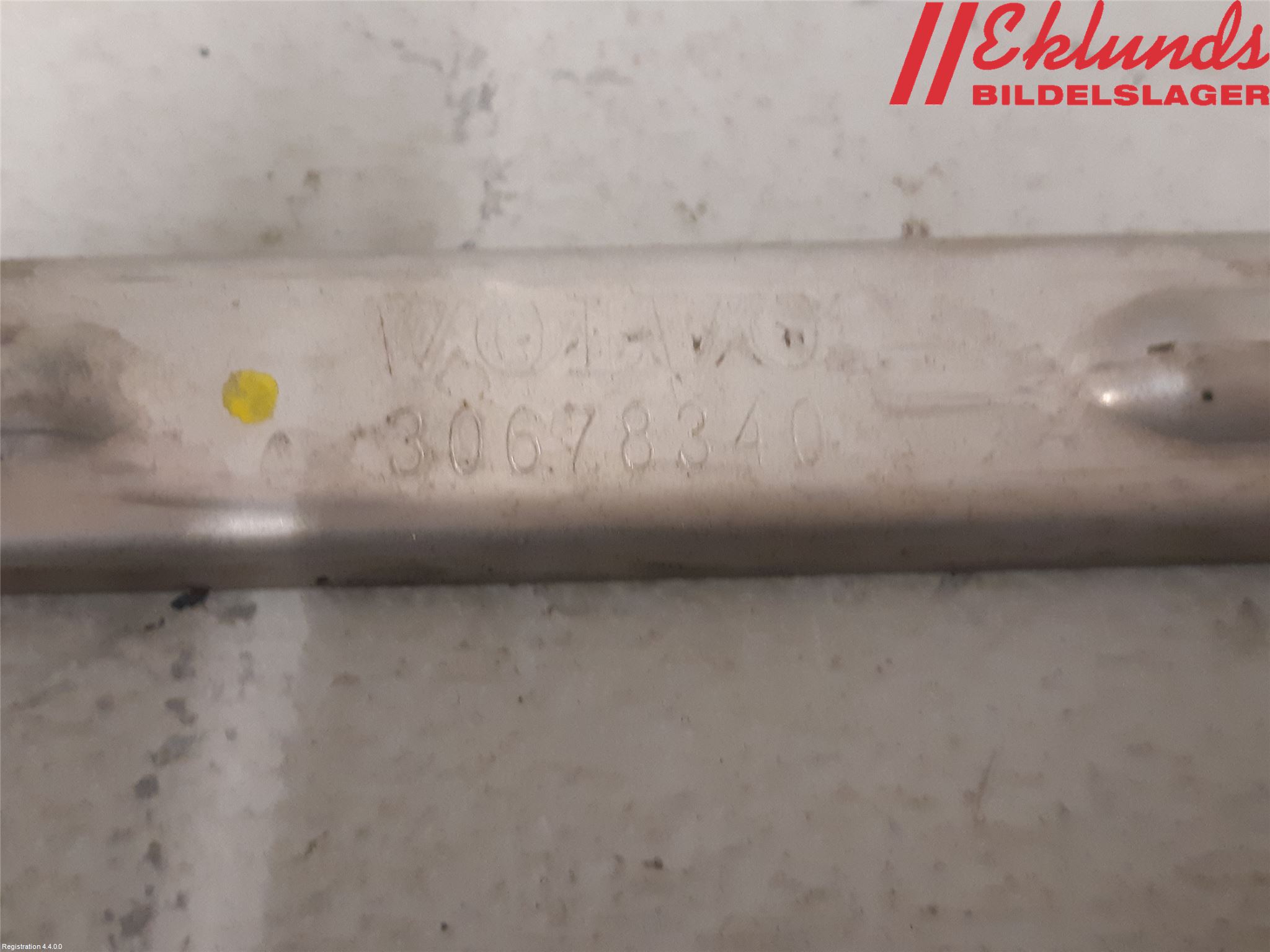 Volvo V70 08-13 Strålkast Fästsarg