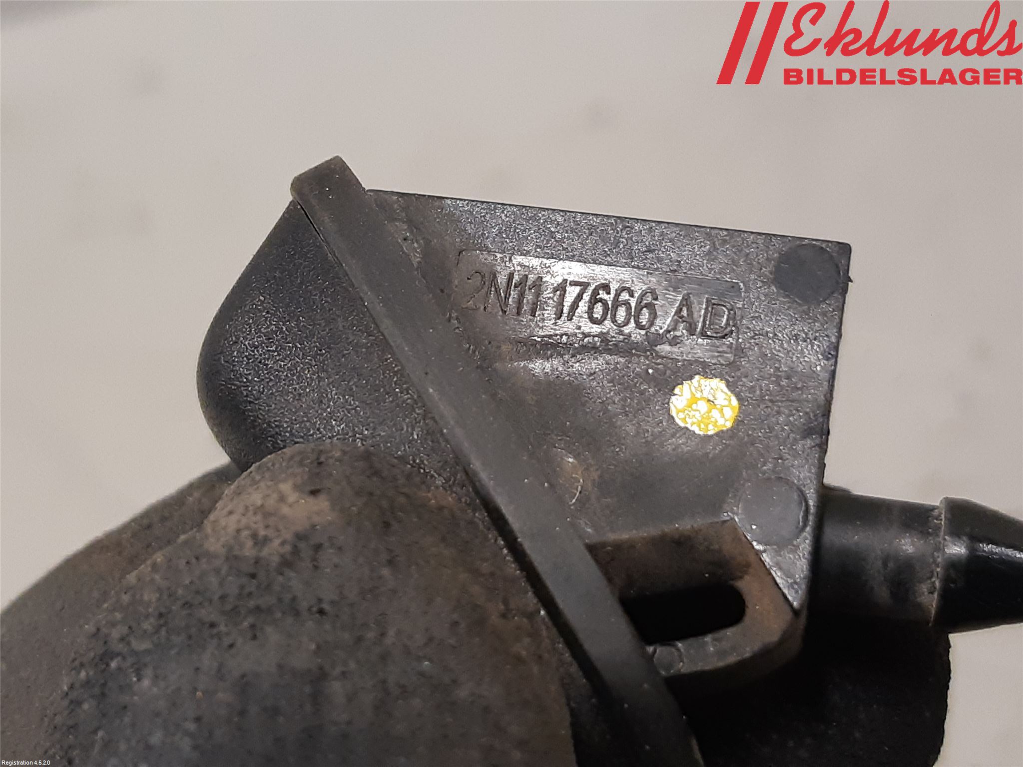 Ford FIESTA 09-12 Spolarmunstycke Rutor