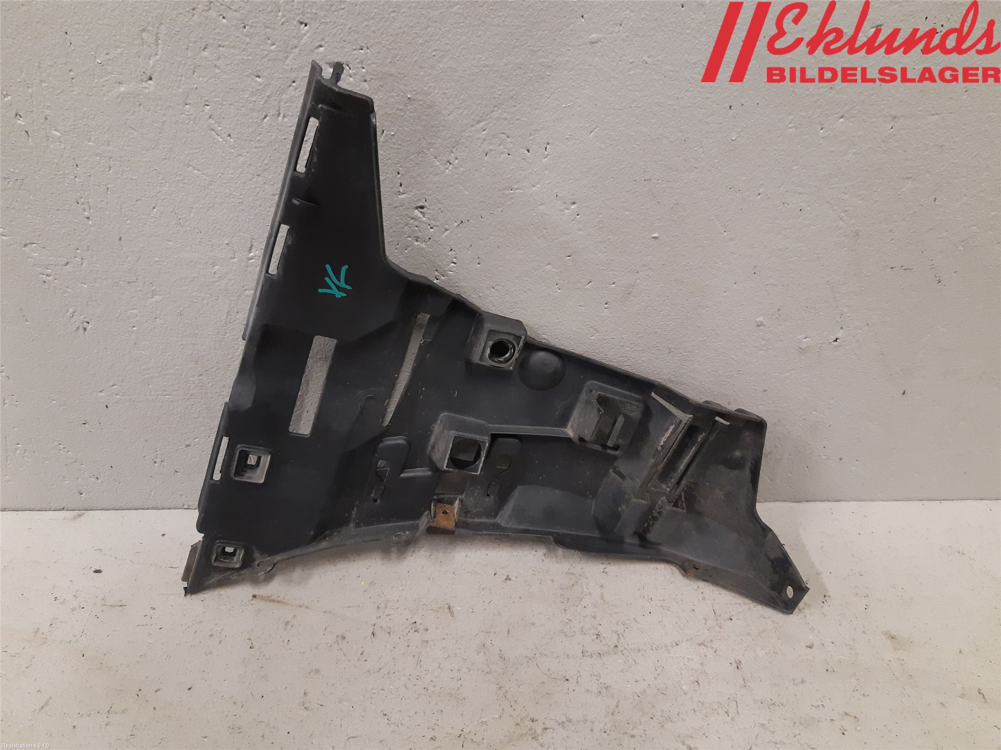 Volvo S60 01-04 Stötfångarfäste Fram Vä