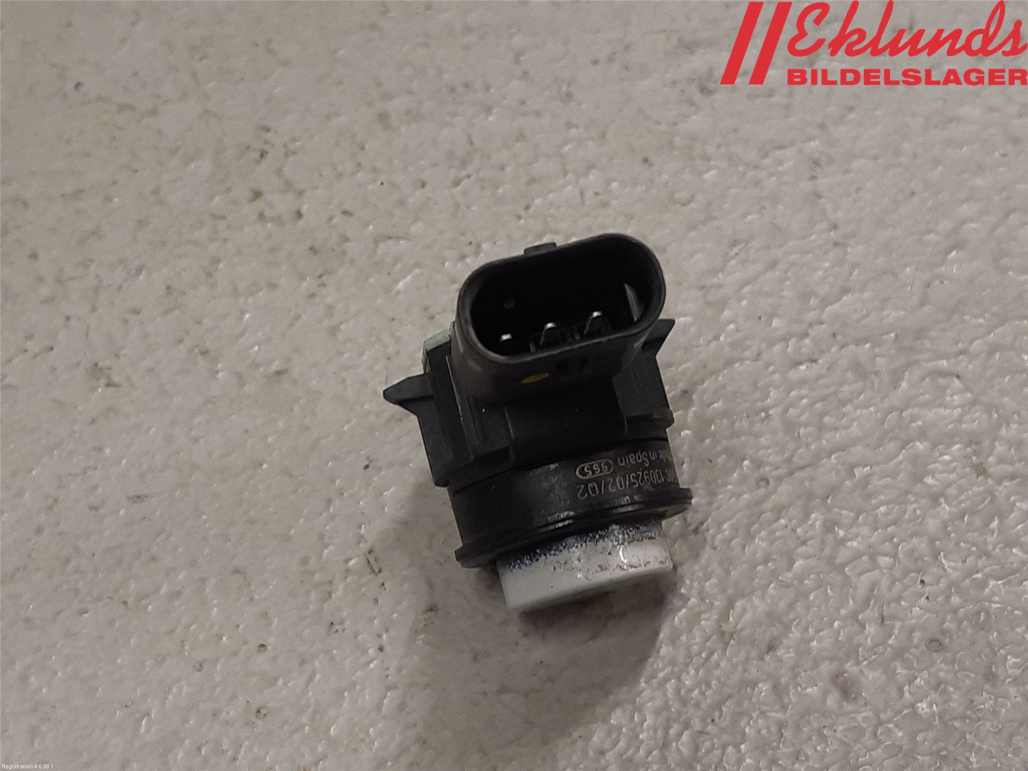 BMW 3 F30/F31/F80 12-19 Parkeringshjälp Frontsensor