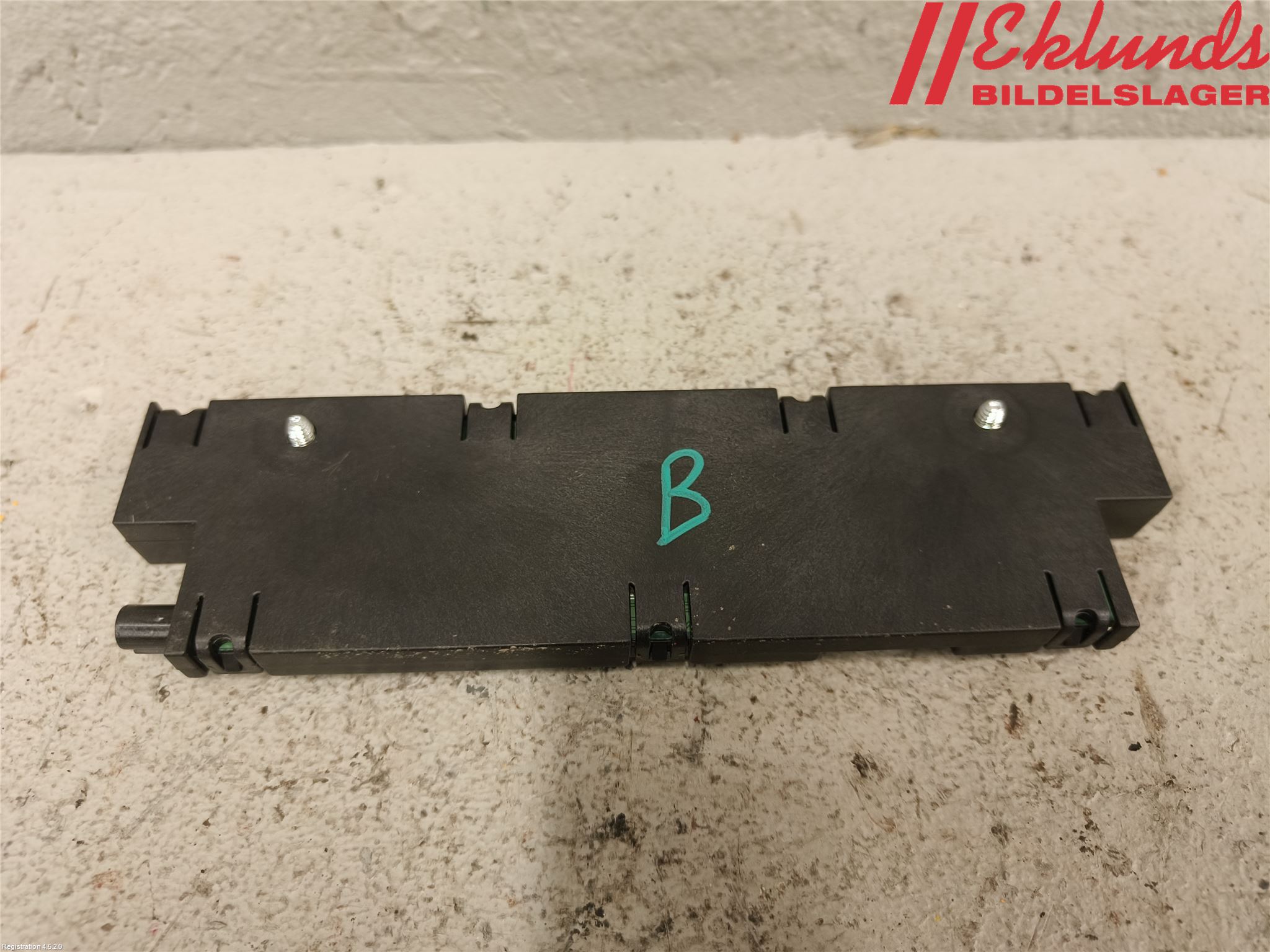 BMW 5 F10/F11/F18 09-17 Antennförstärkare