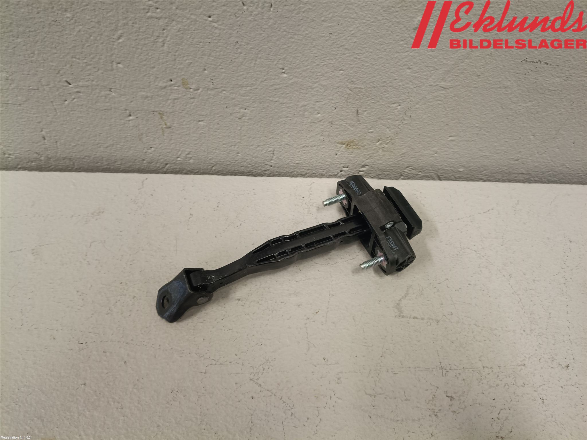 Tesla MODEL Y 21- Dörrstopp