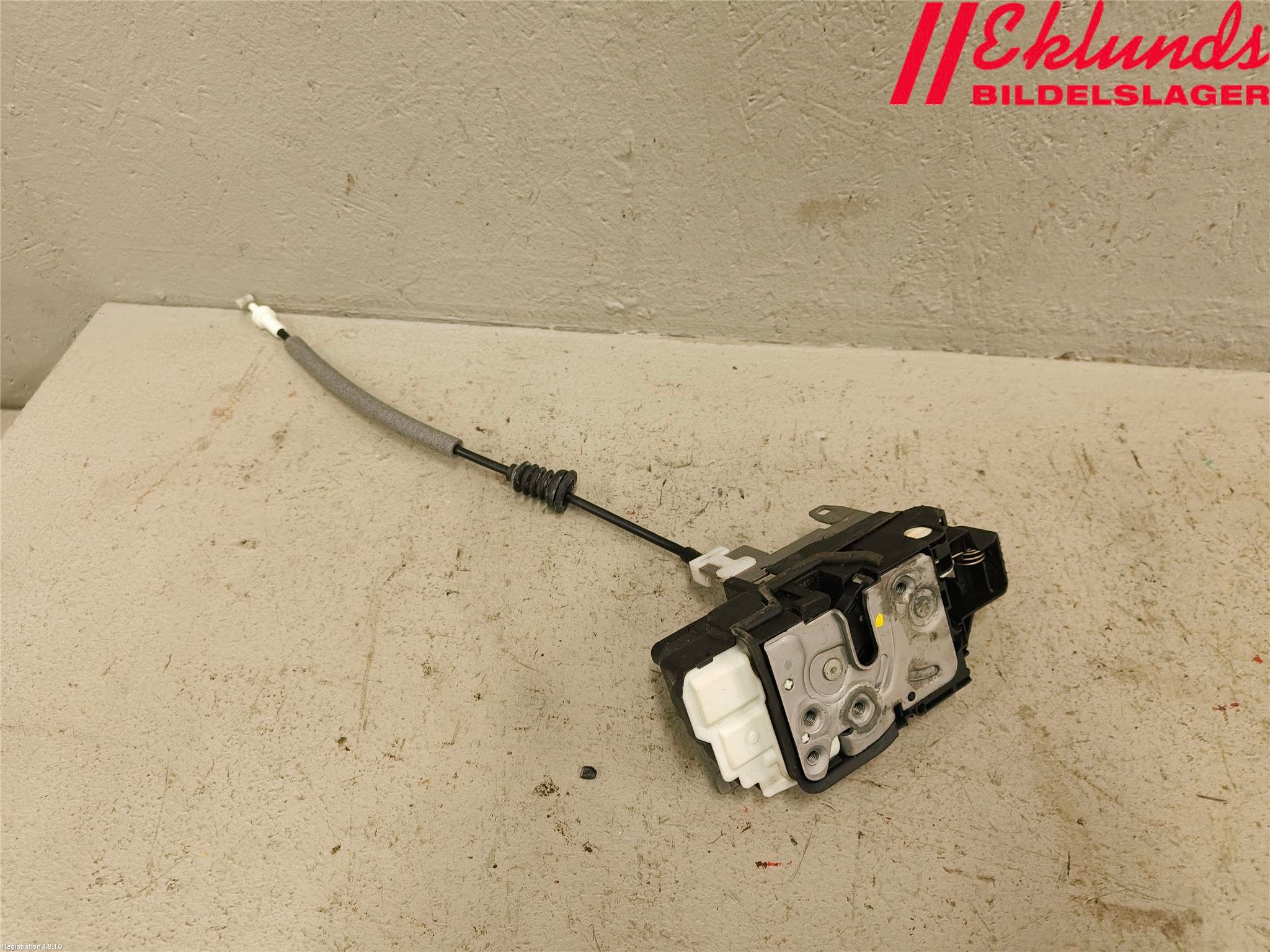 Volvo XC60 18- Låskista-Dörrlås