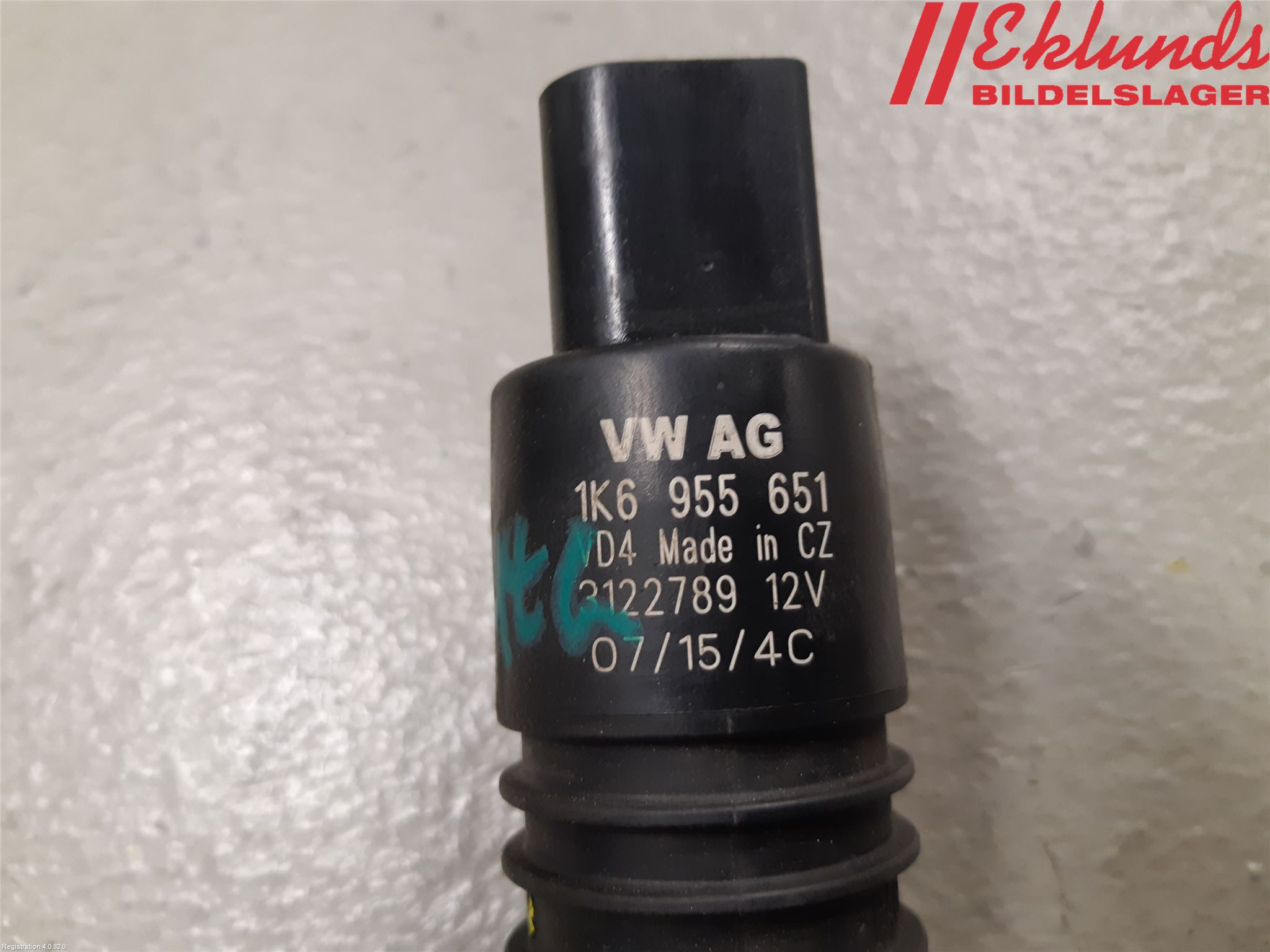 Volkswagen VW CADDY 11-15 Spolarpump Vindruta