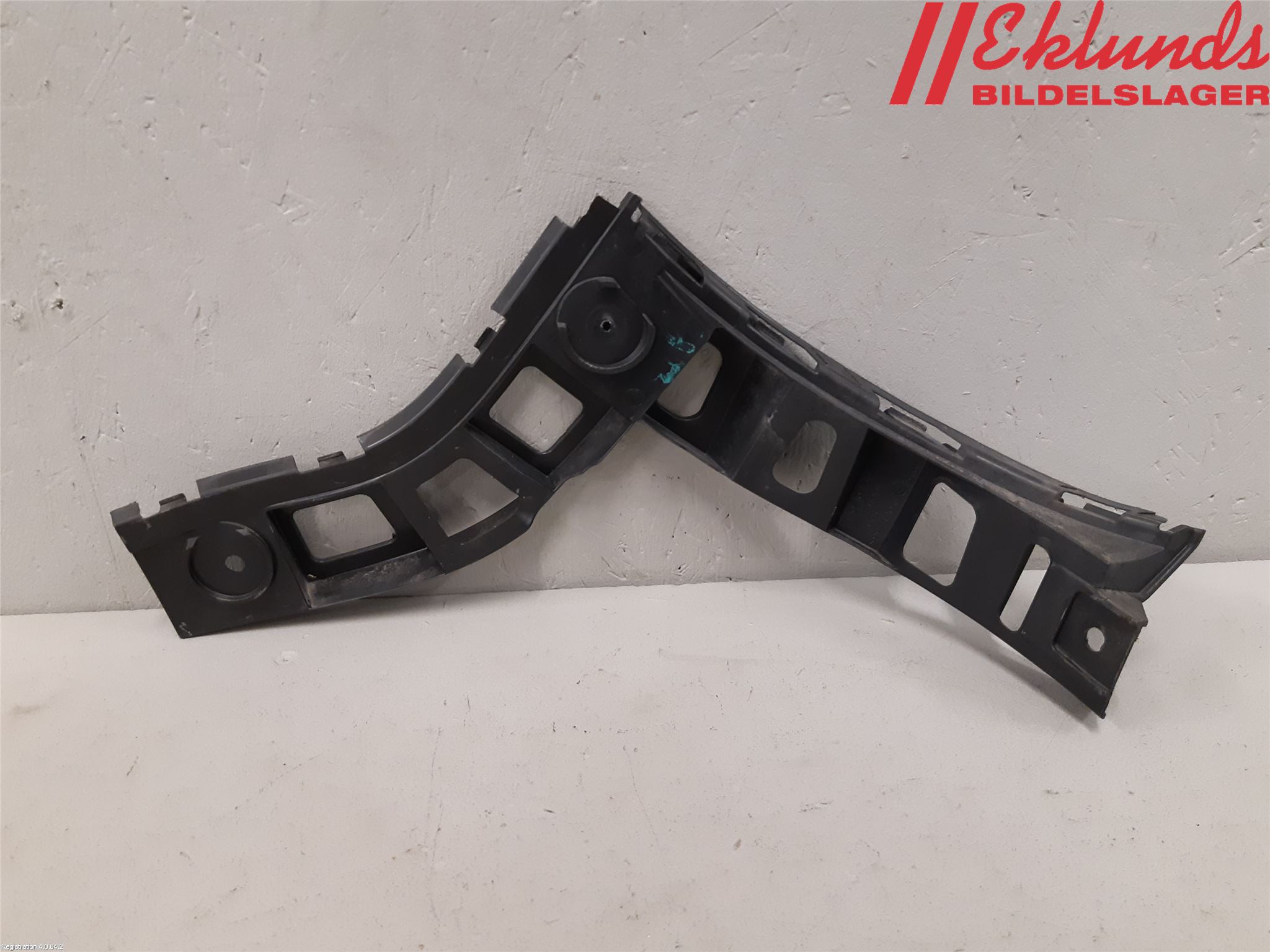 Volkswagen VW TIGUAN 07-16 Stötfångarfäste Bak Hö