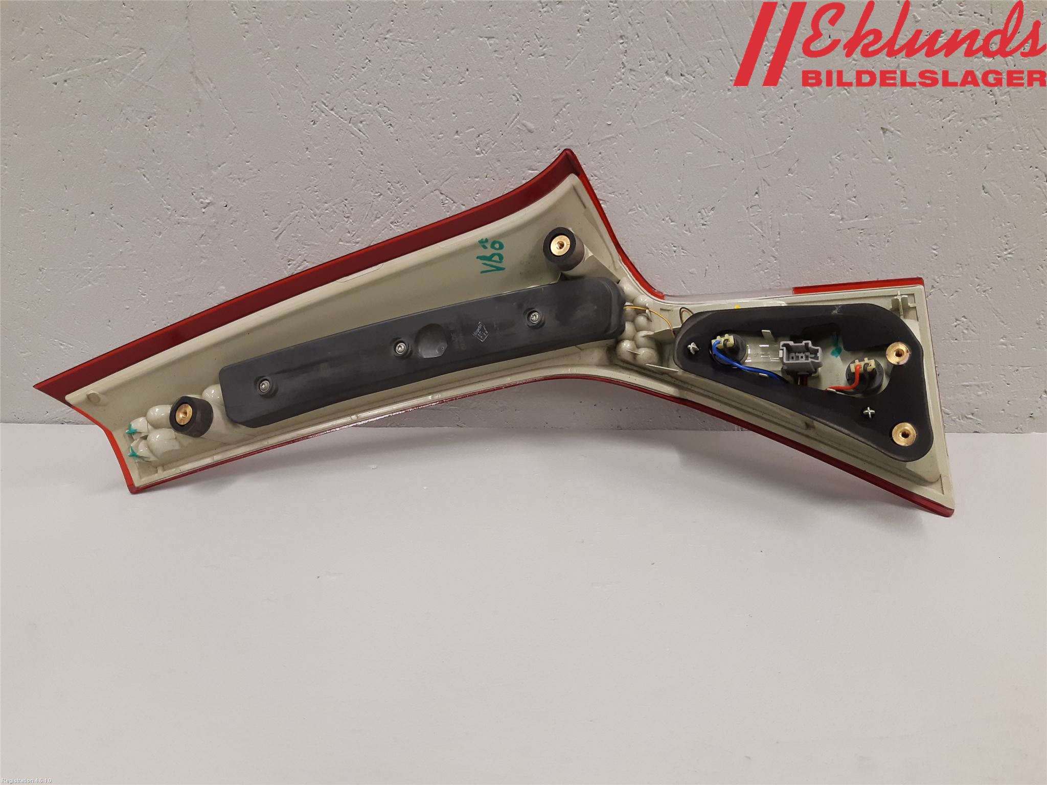 Volvo V70 08-13 Bakljus Lucka Vä