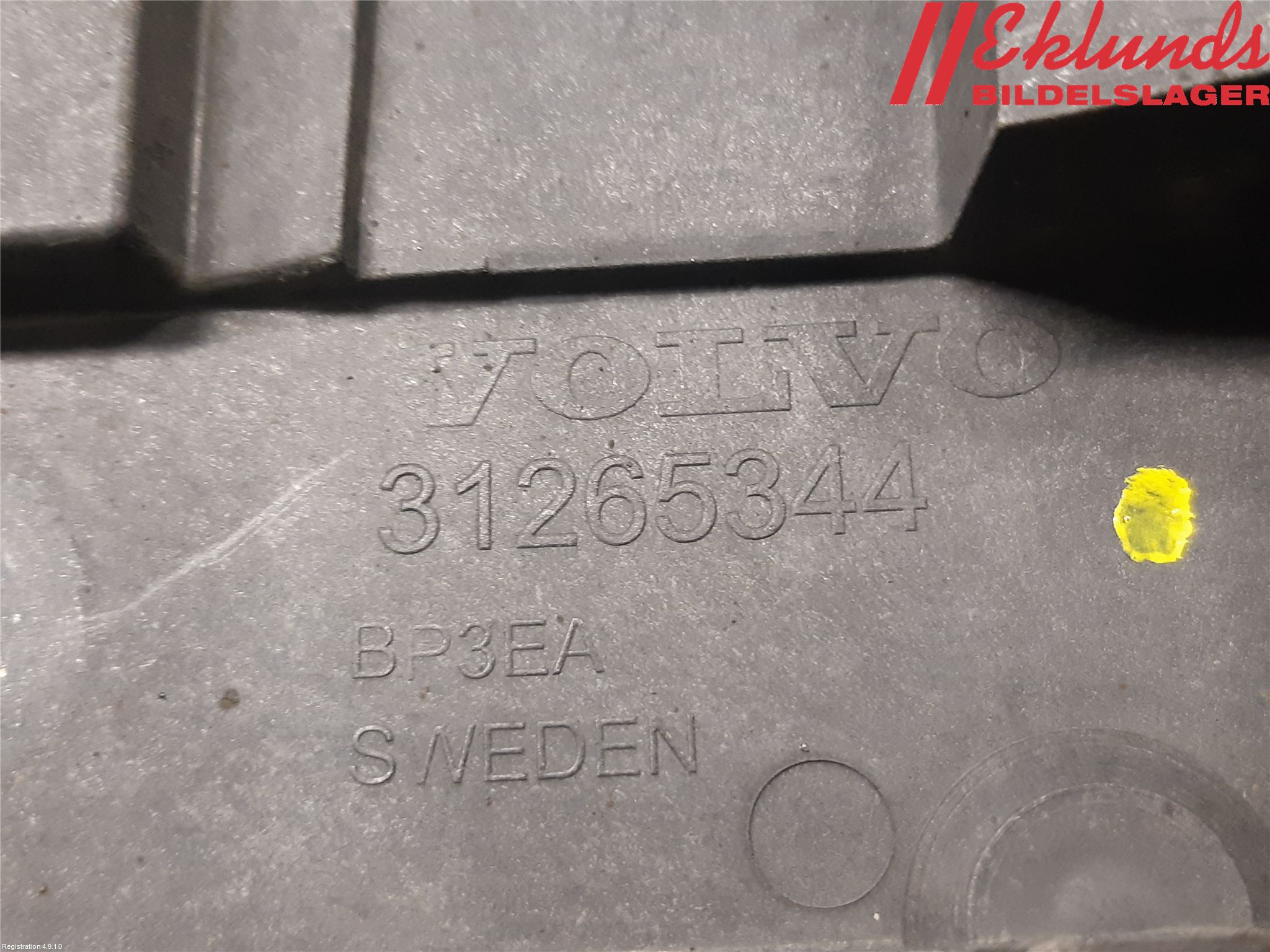 Volvo V70 08-13 Stötfångarfäste Fram Vä