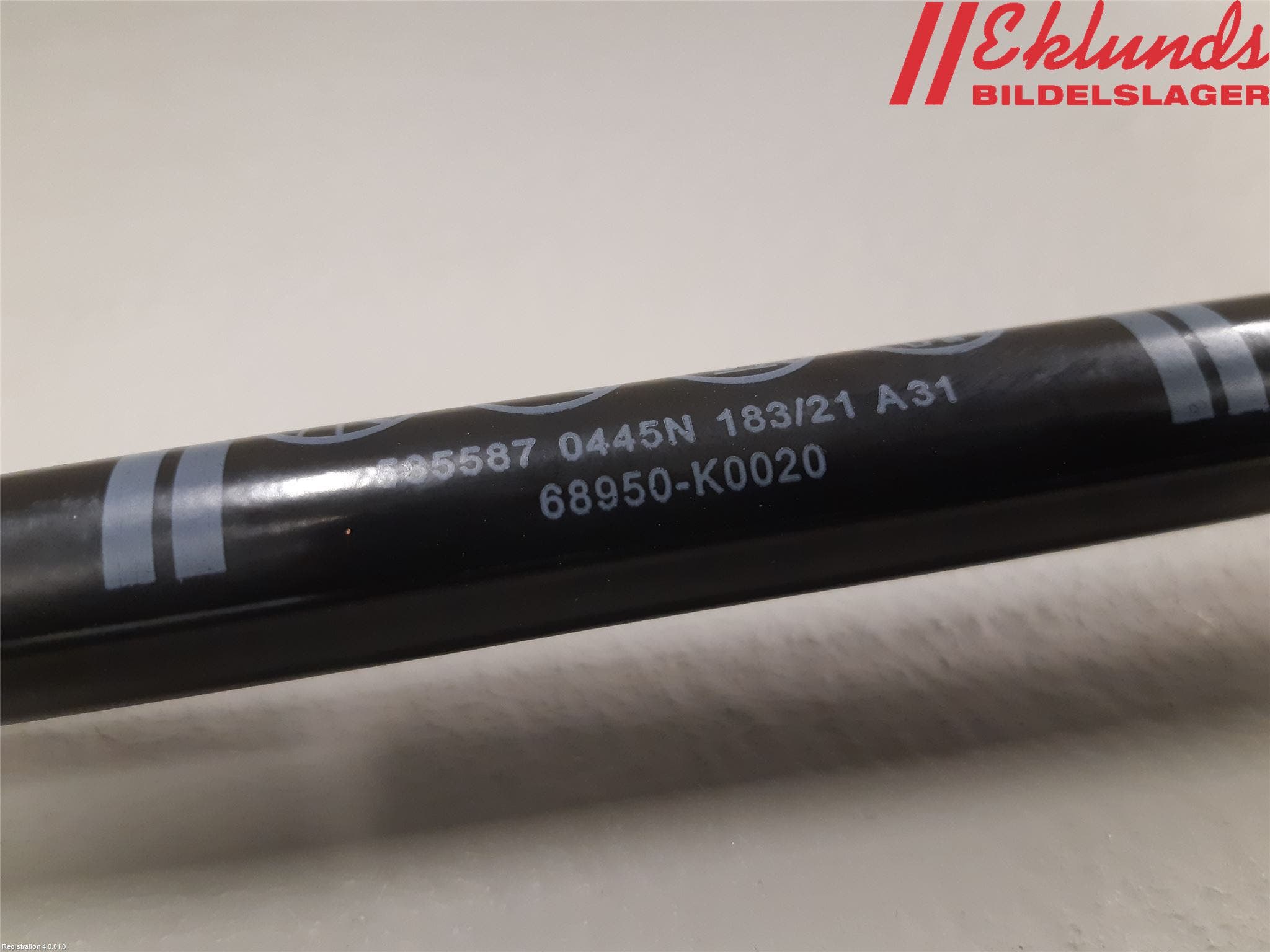 Toyota YARIS XP21 20- Gasfjäder Baklucka