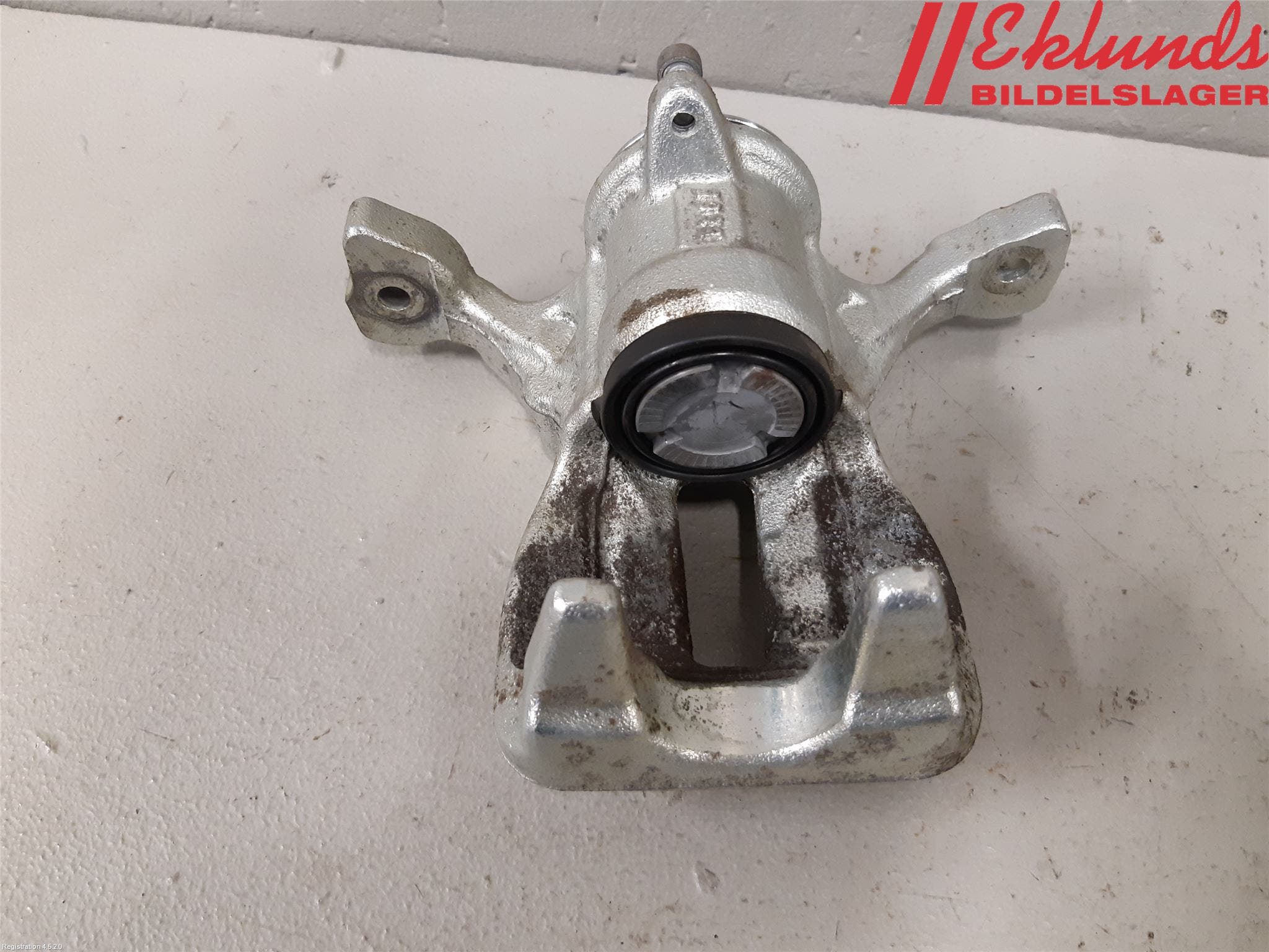 Toyota YARIS XP21 20- Bromsok Bak Höger