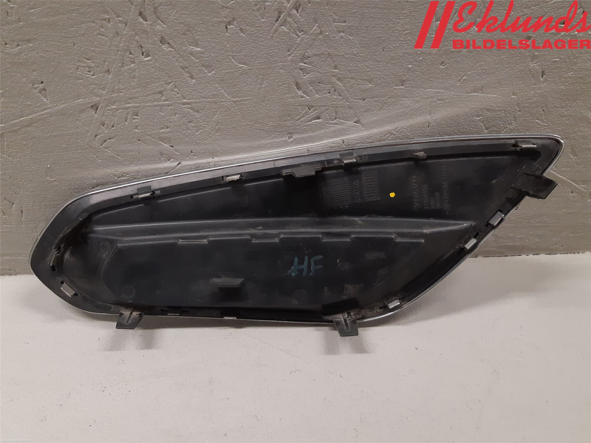 Volvo V60 11-13 Stöt Utfyllnad-List-Grill