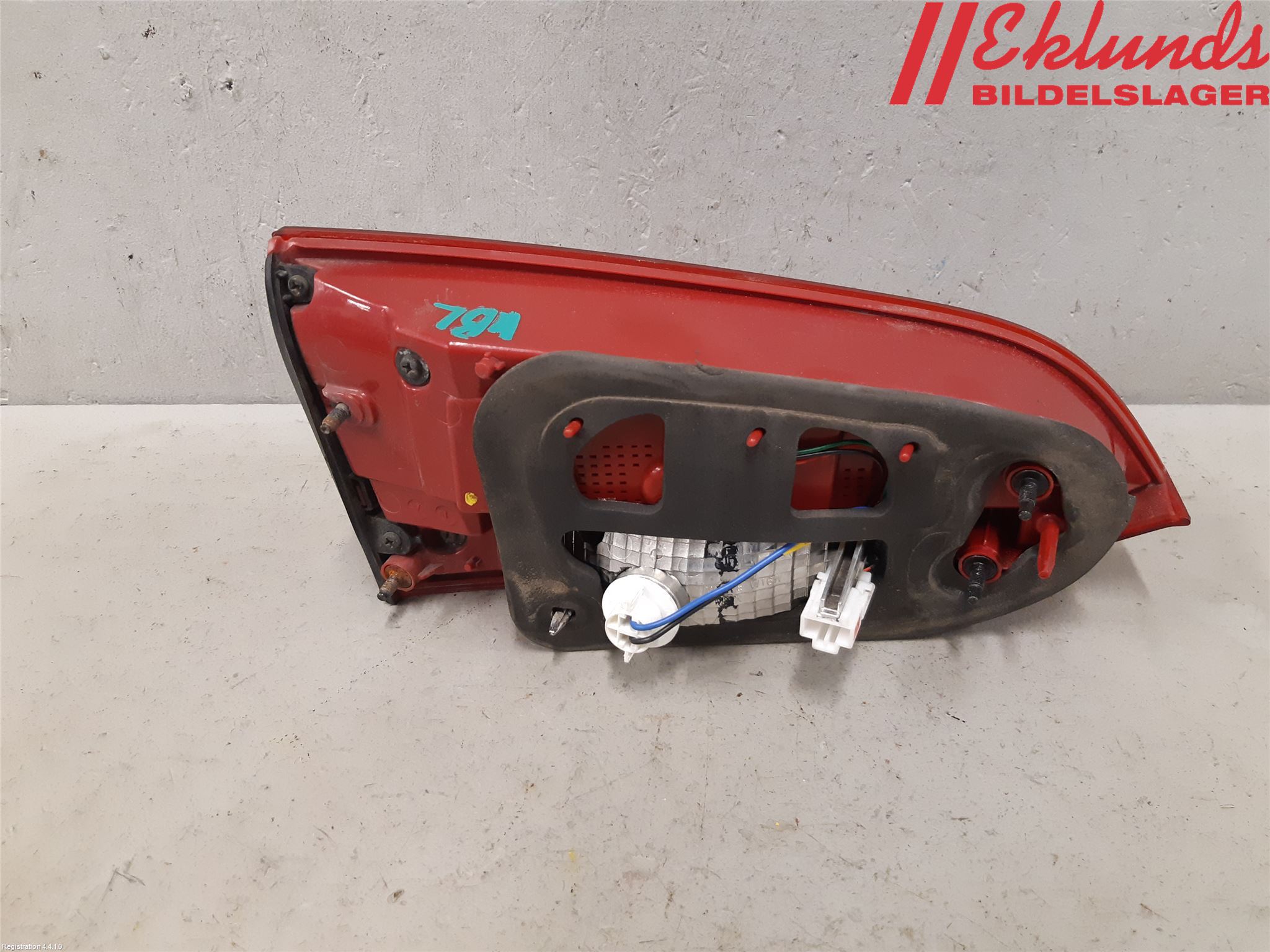 Hyundai SANTA FE 13-18 Bakljus Lucka Hö