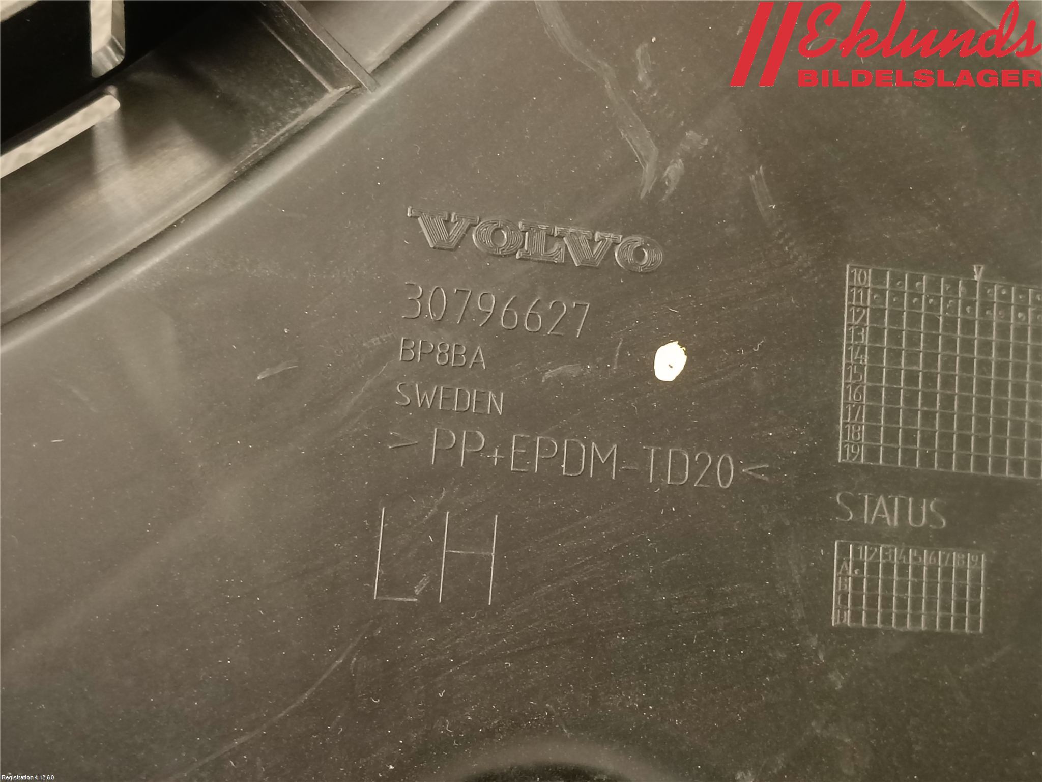 Volvo S60 11-13 Stötfångarfäste Bak Vä