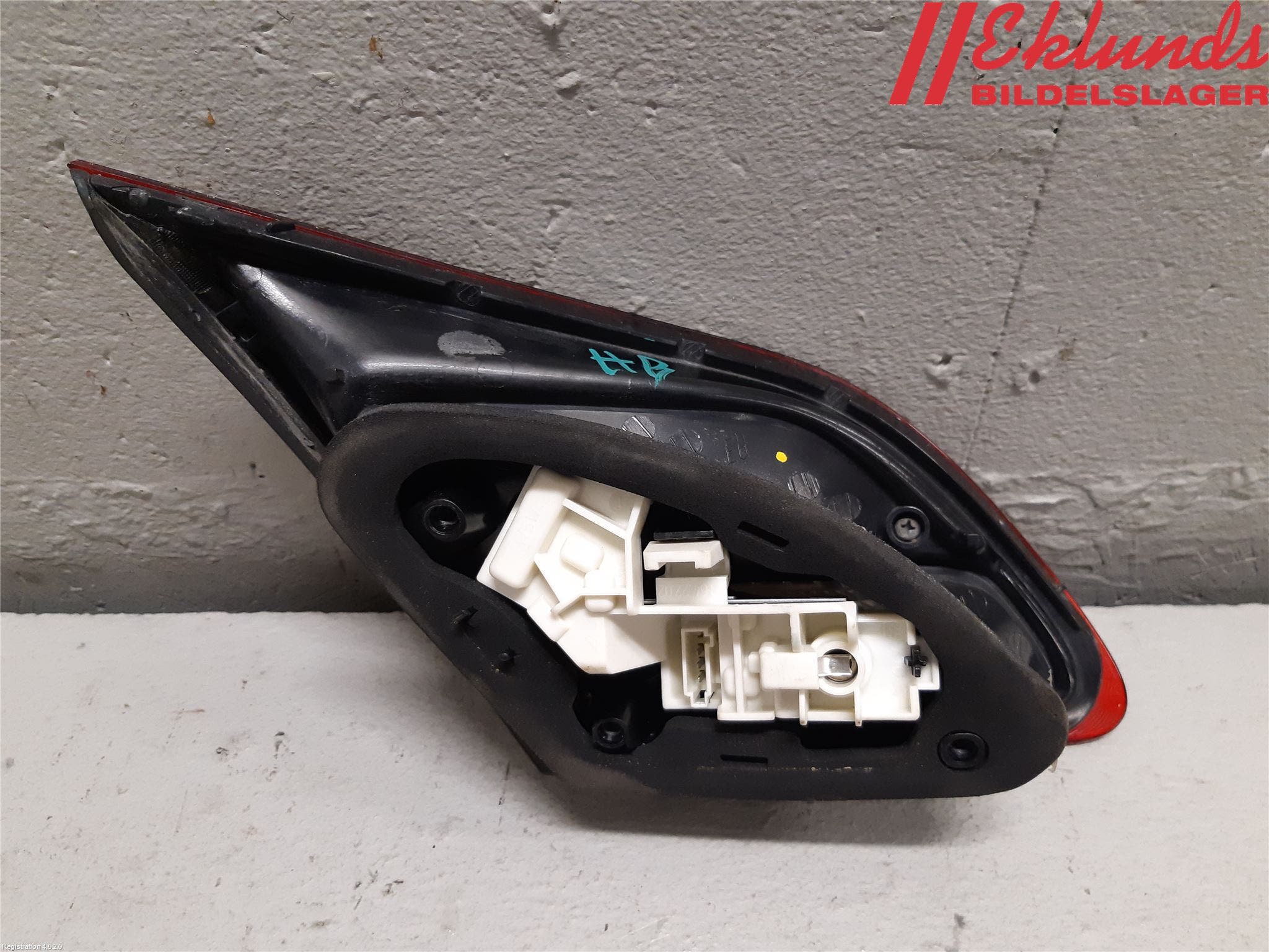 Opel ASTRA J 10-15 Bakljus Lucka Hö