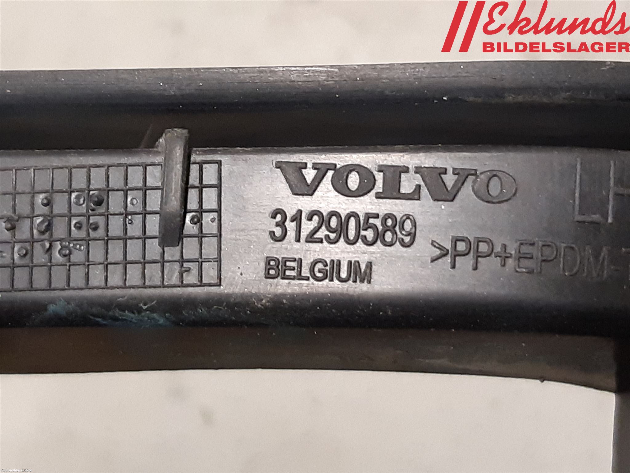 Volvo V40 12-19 Bakljussarg