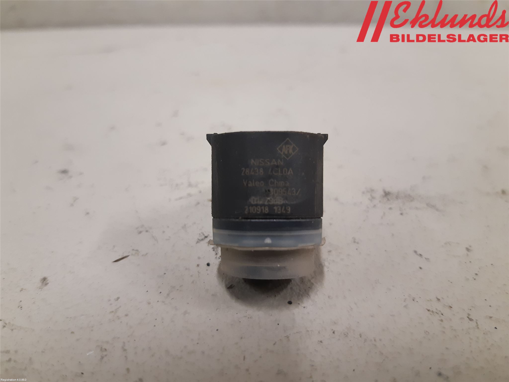 Nissan X-TRAIL 14-21 Parkeringshjälp Frontsensor