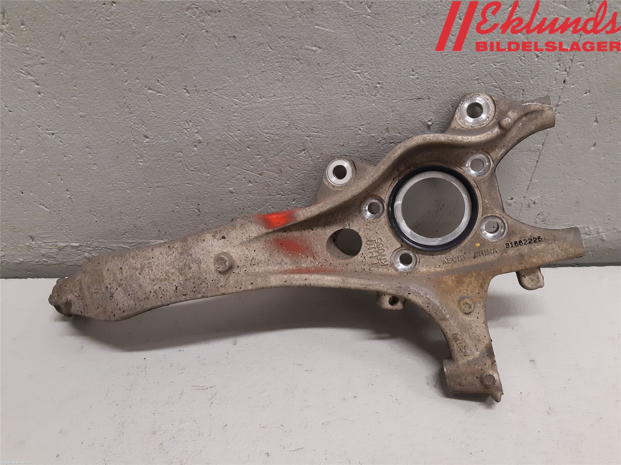 Volvo V90 17->> Styrspindel Lagerhus Vä