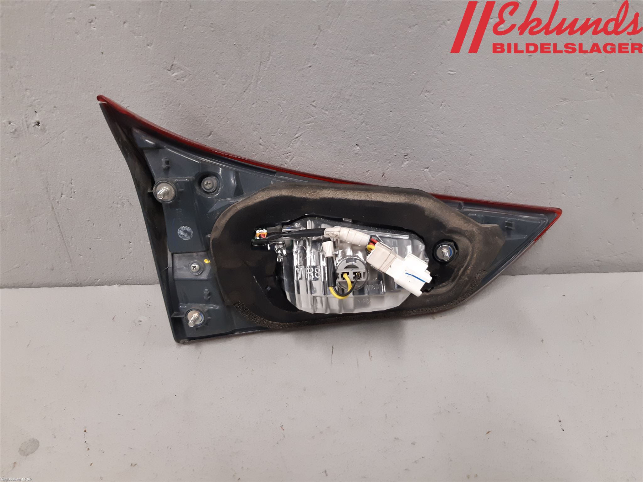 Toyota AURIS 13-19 Bakljus Lucka Hö