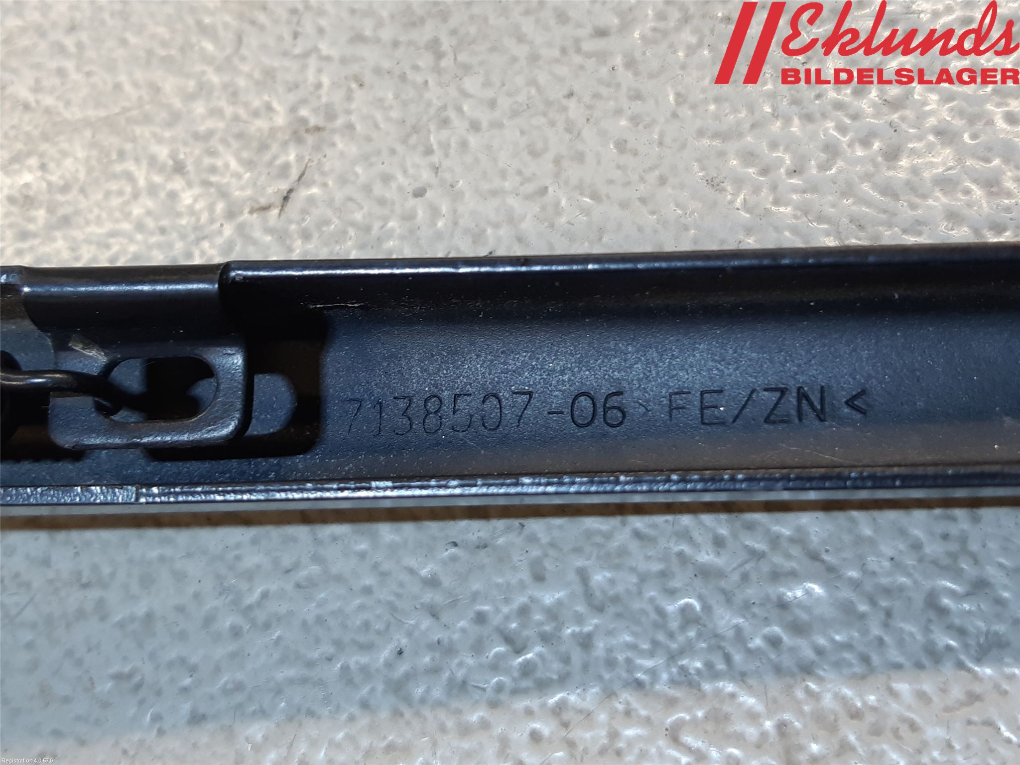 BMW 1 E87/81 5D/3D 03-11 Torkararm-Bakruta