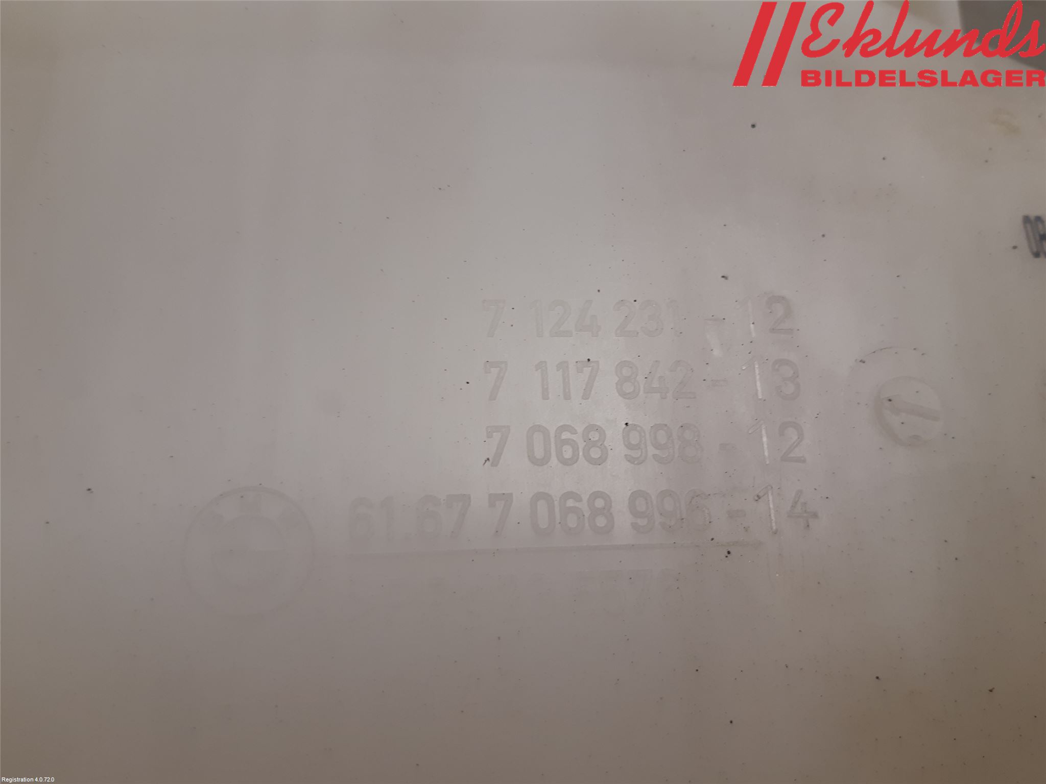 BMW 3 E90/91 SED/TOU 05-12 Spolartank Vindruta-Strål