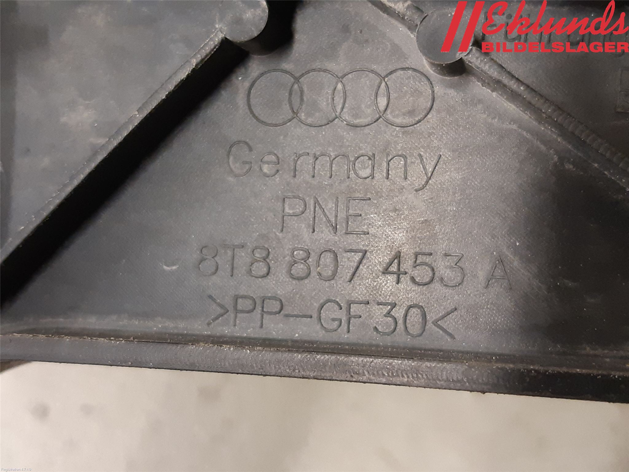 Audi A5 07-16 Stötfångarfäste Bak Vä