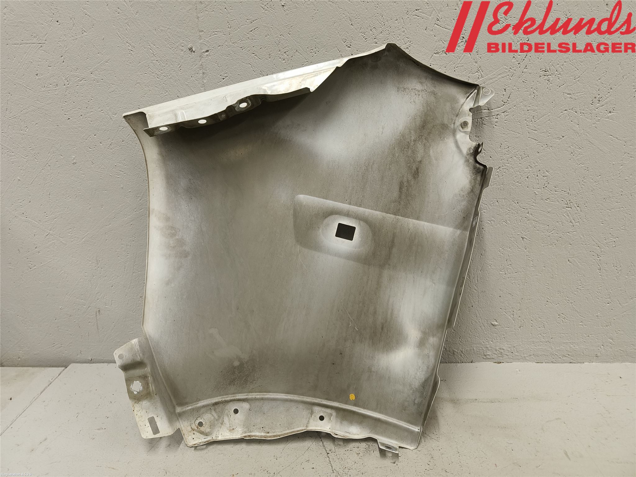 Renault MASTER III  04-10 Skärm Fram Höger