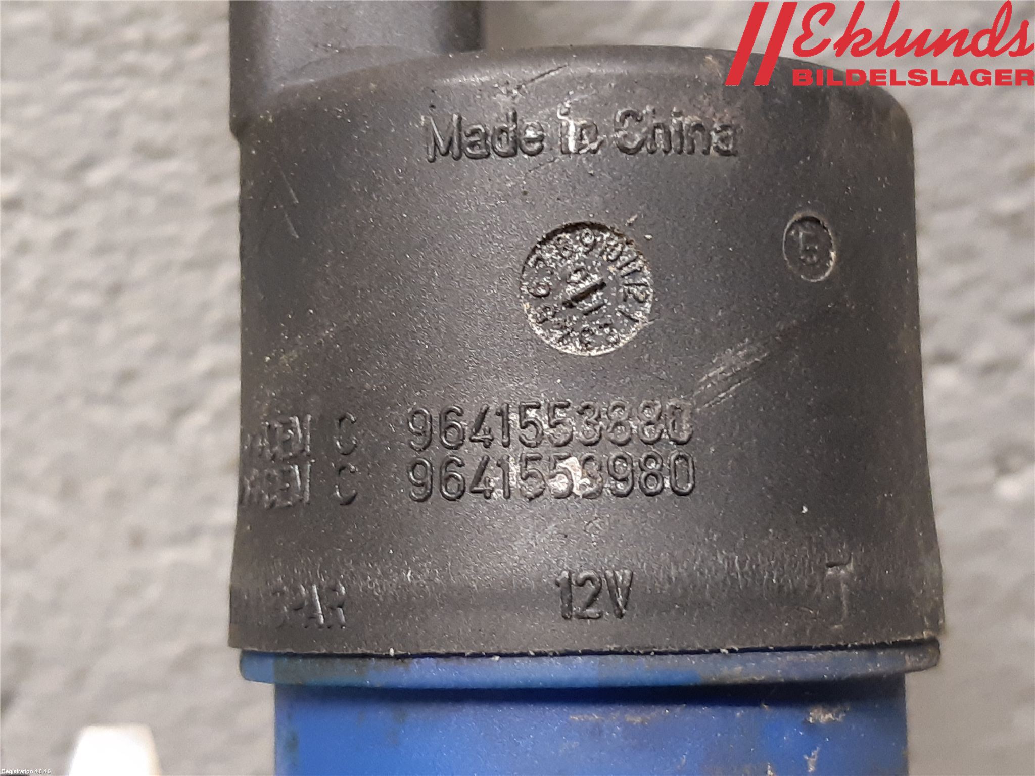 Renault CLIO III  09-12 Spolarpump Vindruta