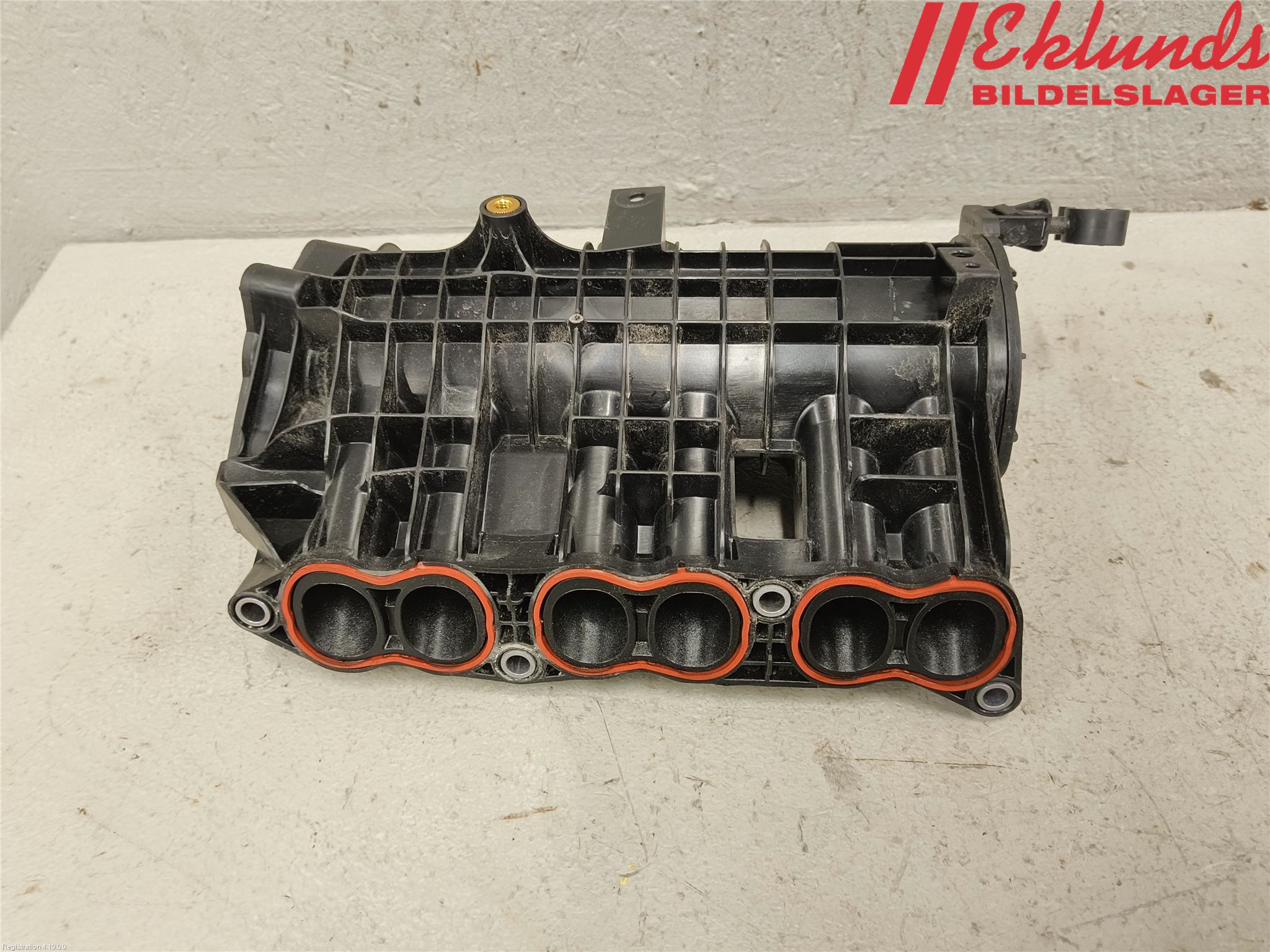 Ford FOCUS 19- Grenrör Insug