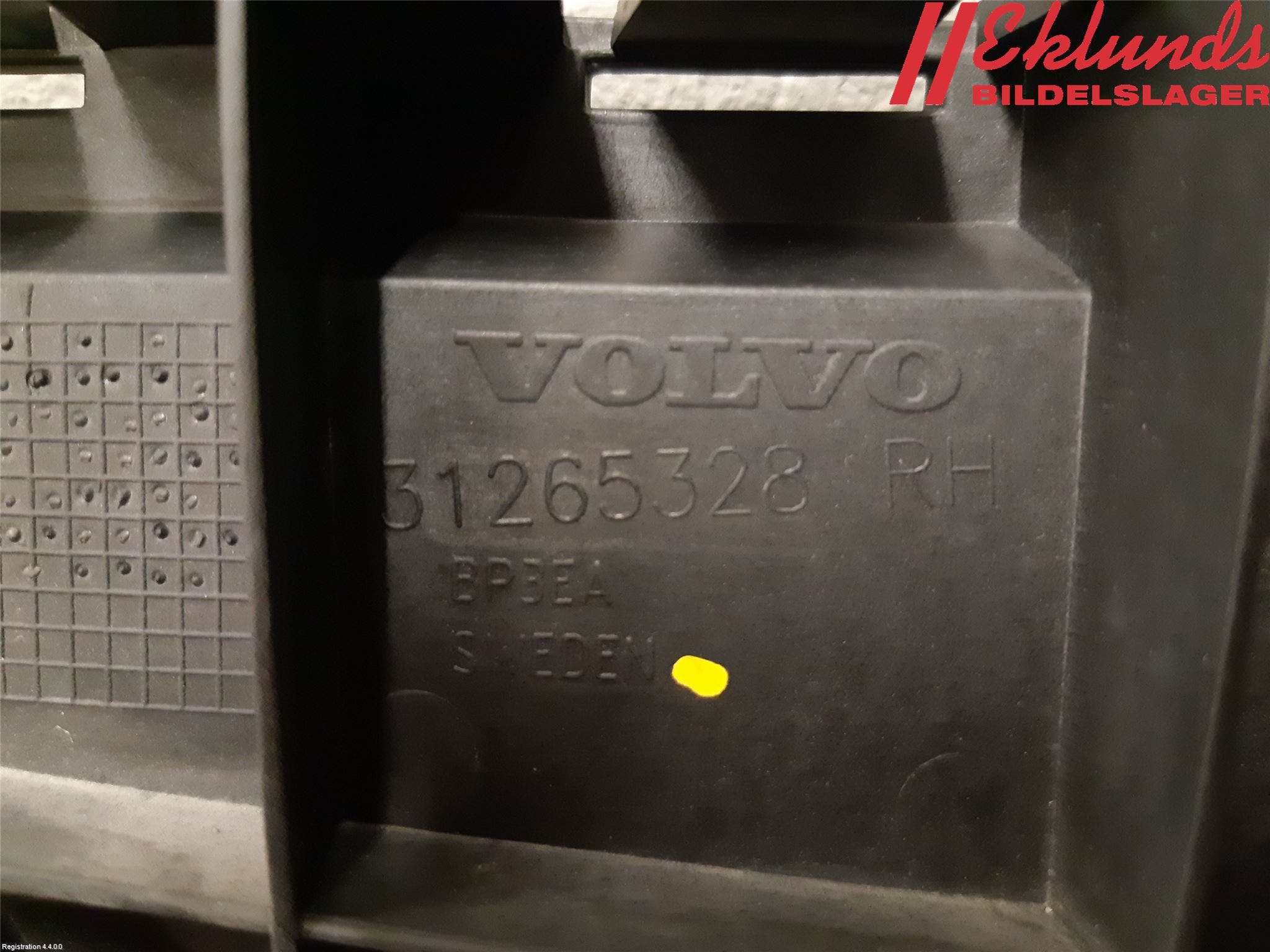 Volvo V70 08-13 Stötfångarfäste Bak Hö