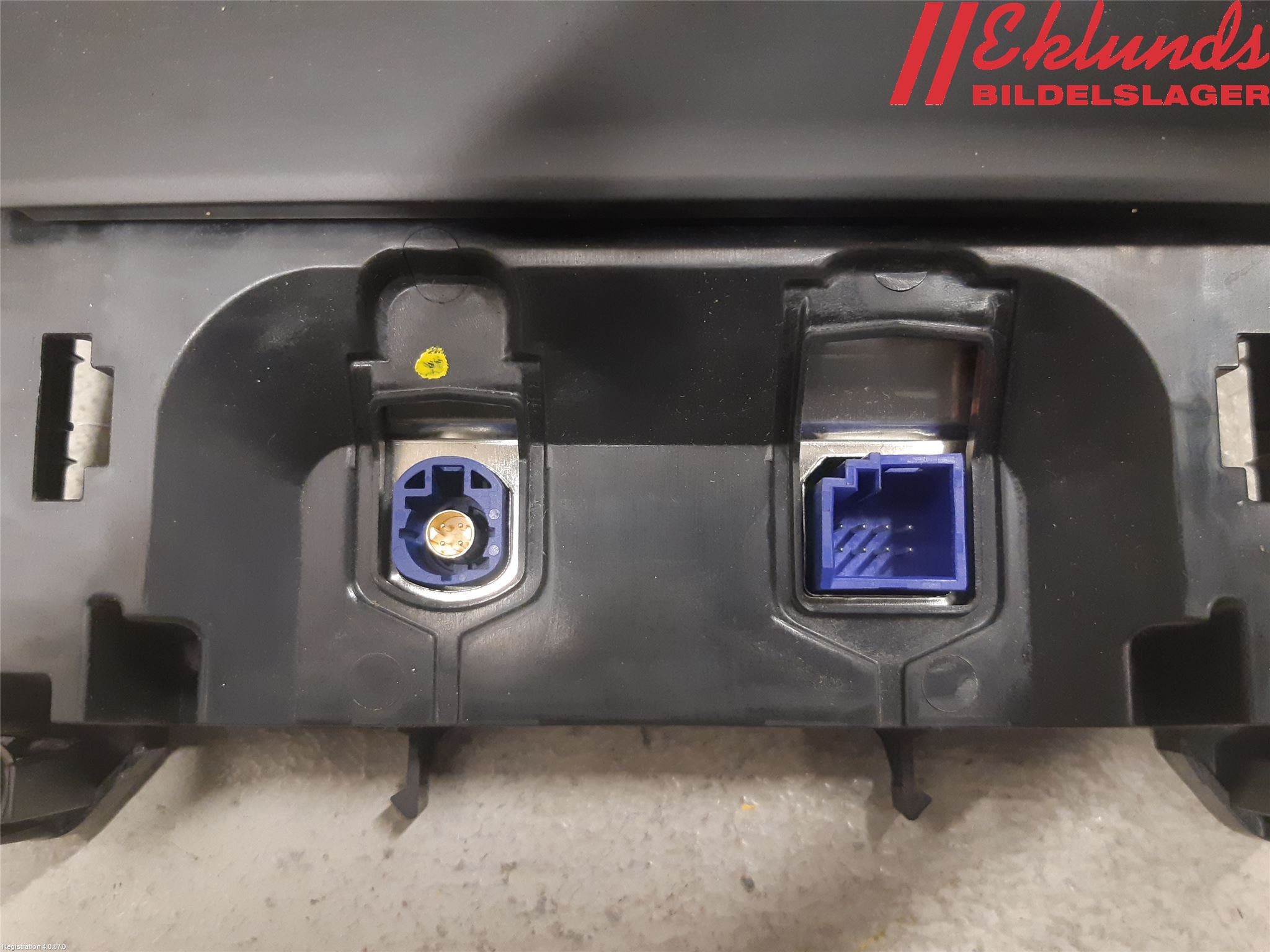 Mercedes-Benz MB C-KLASS (W205) 14-21 Bildskärm