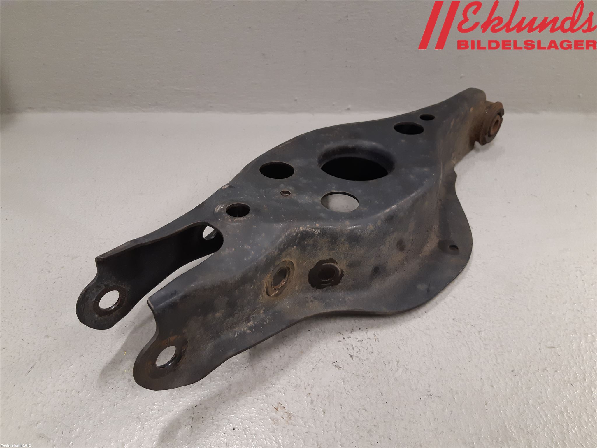 Lexus IS 250/350 14-20 Bärarm Bak Vänster