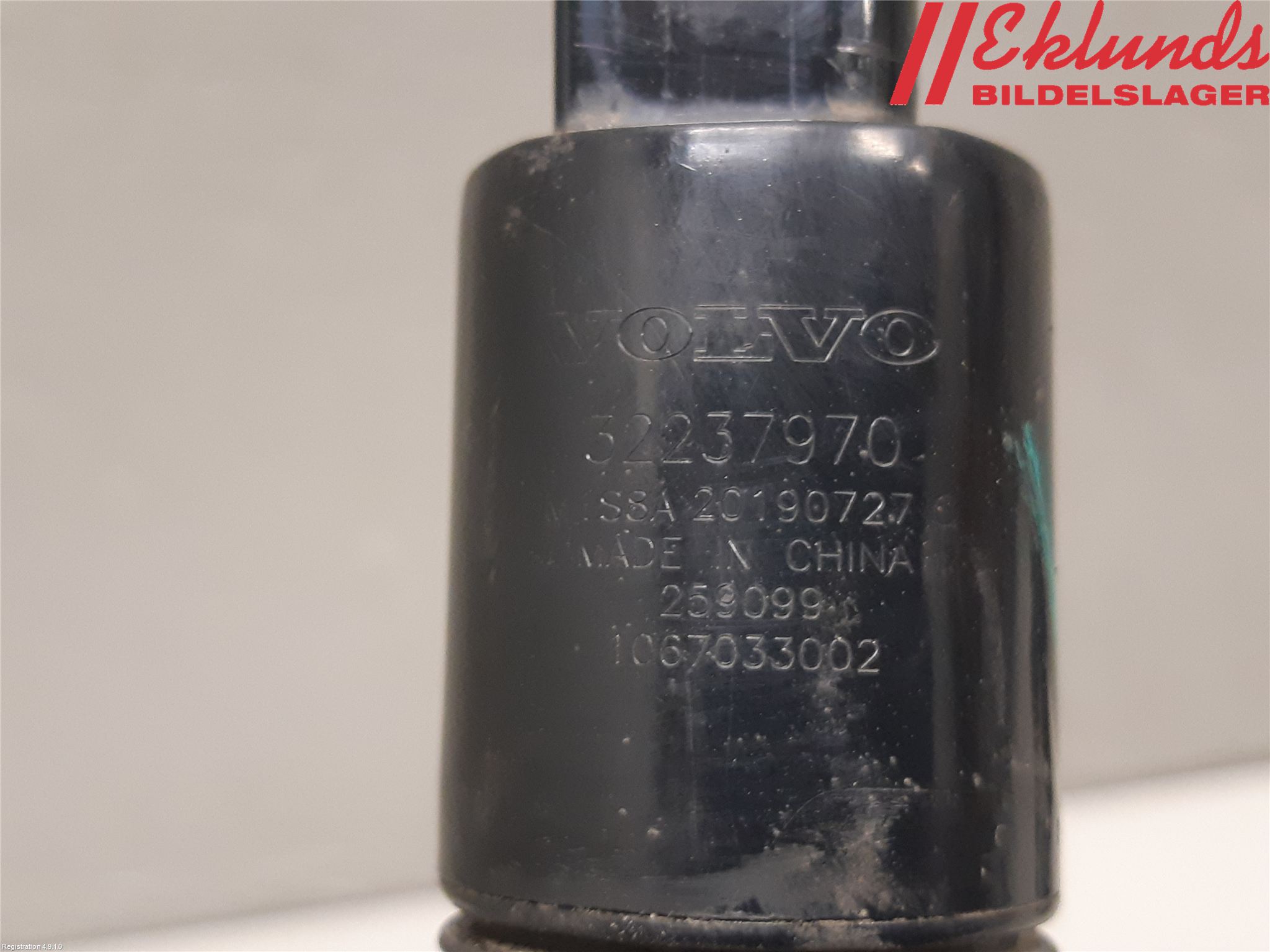 Volvo XC40/RECHARGE 18- Spolarpump Vindruta