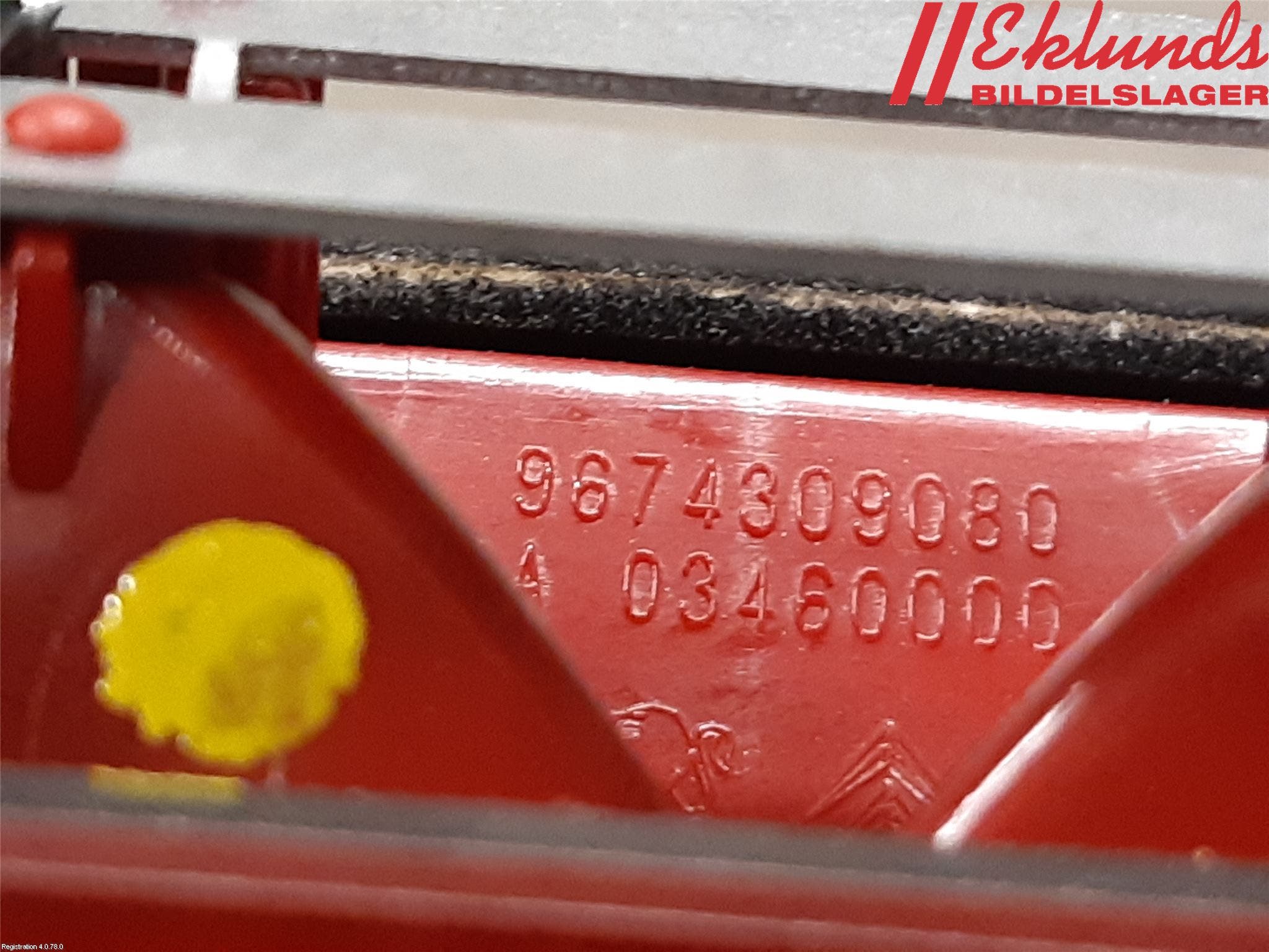 Peugeot 208 12-15 Bromsljus Bakruta