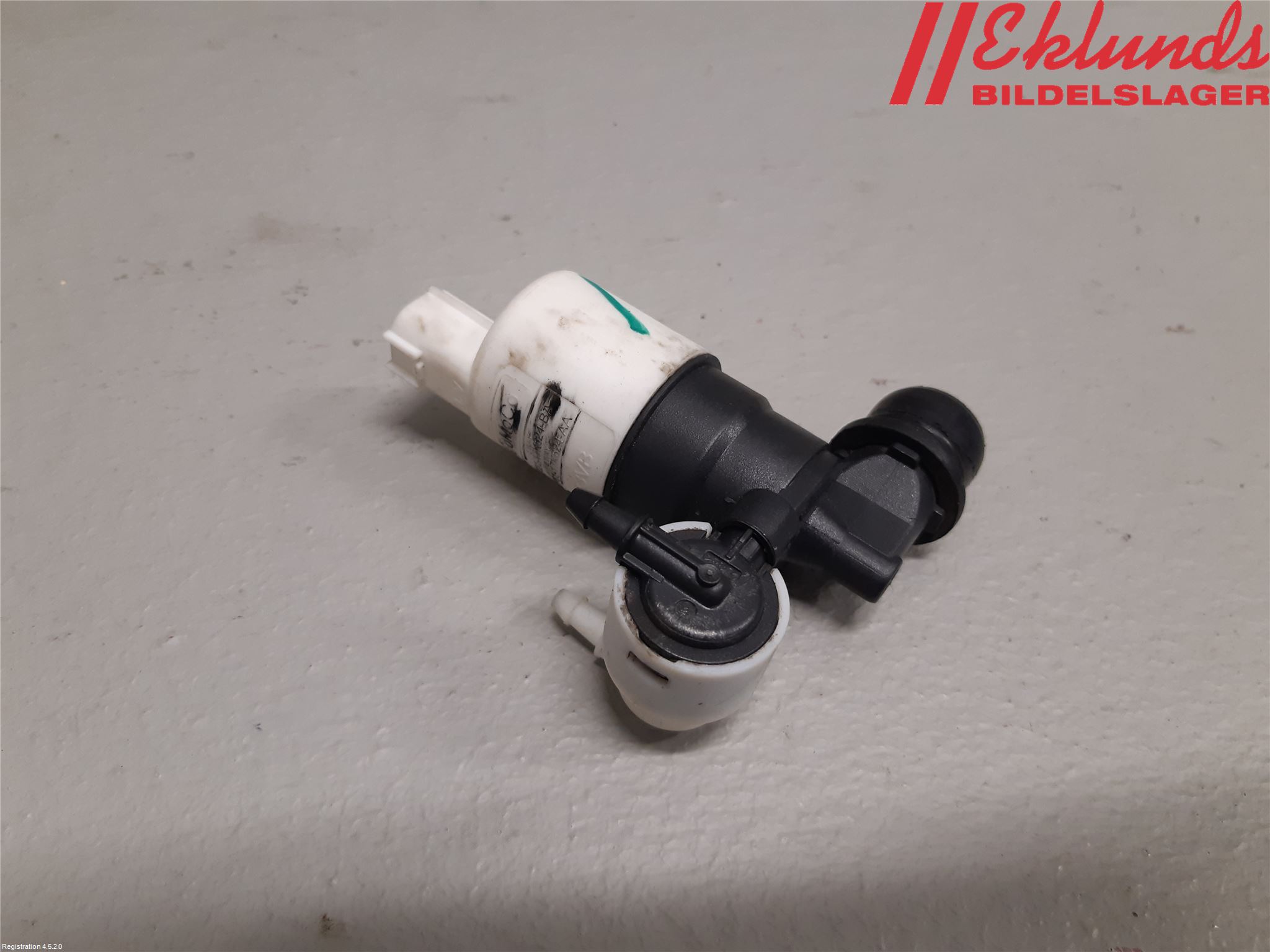 Ford C-MAX II  11-14 Spolarpump Vindruta