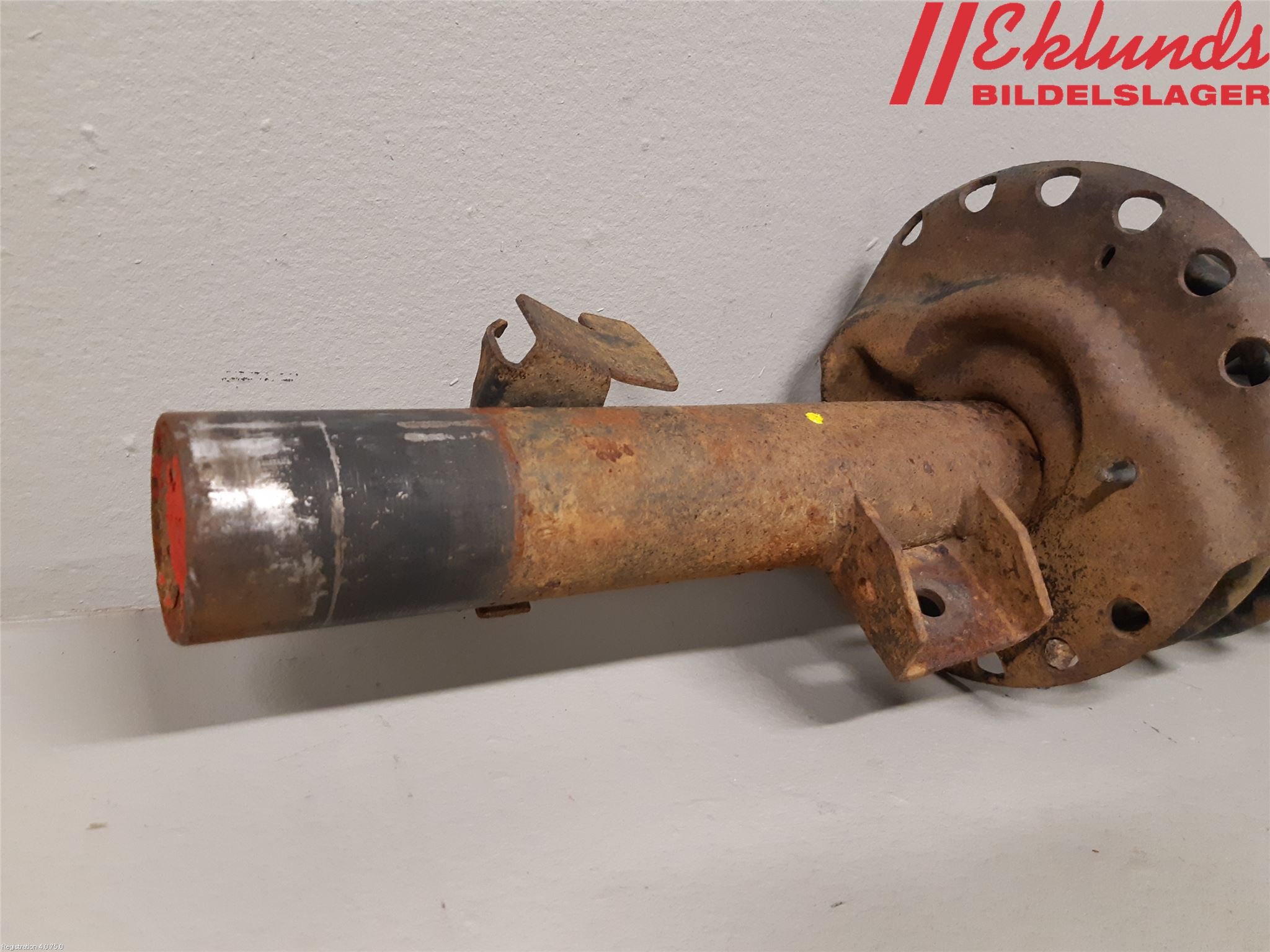 Volvo V70 08-13 Fjäderben Fram Vänster