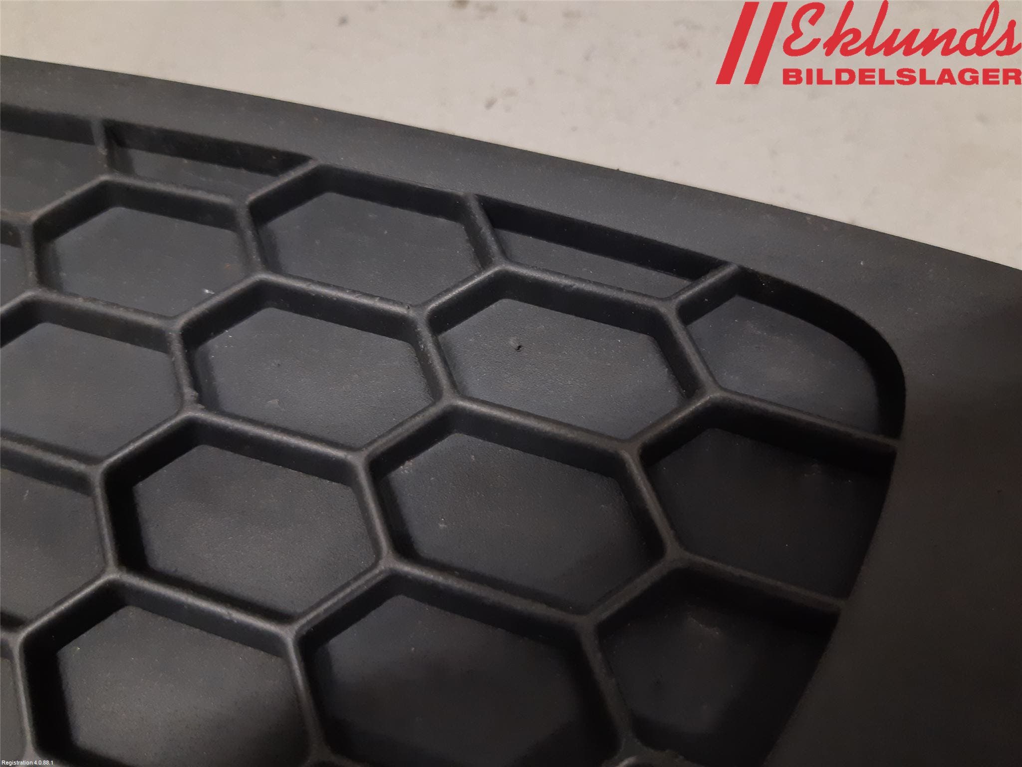 Volvo S80 07-13 Dimljussarg Fram