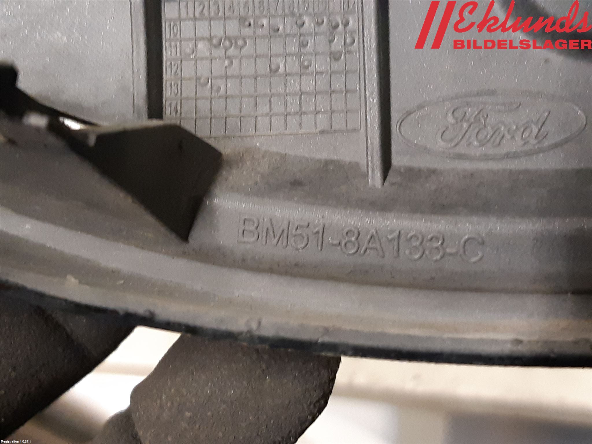 Ford FOCUS 11-14 Grill Komp