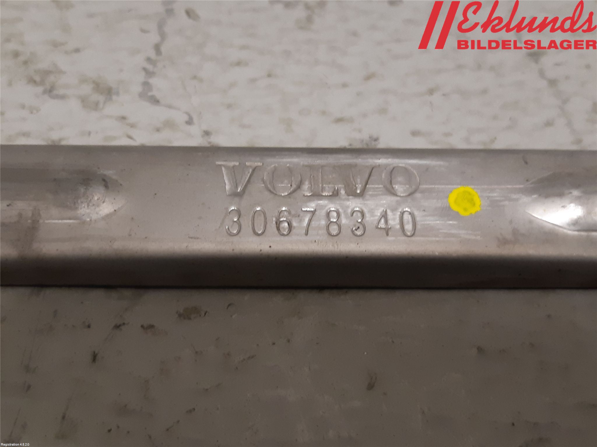 Volvo XC70 08-13 Strålkast Fästsarg