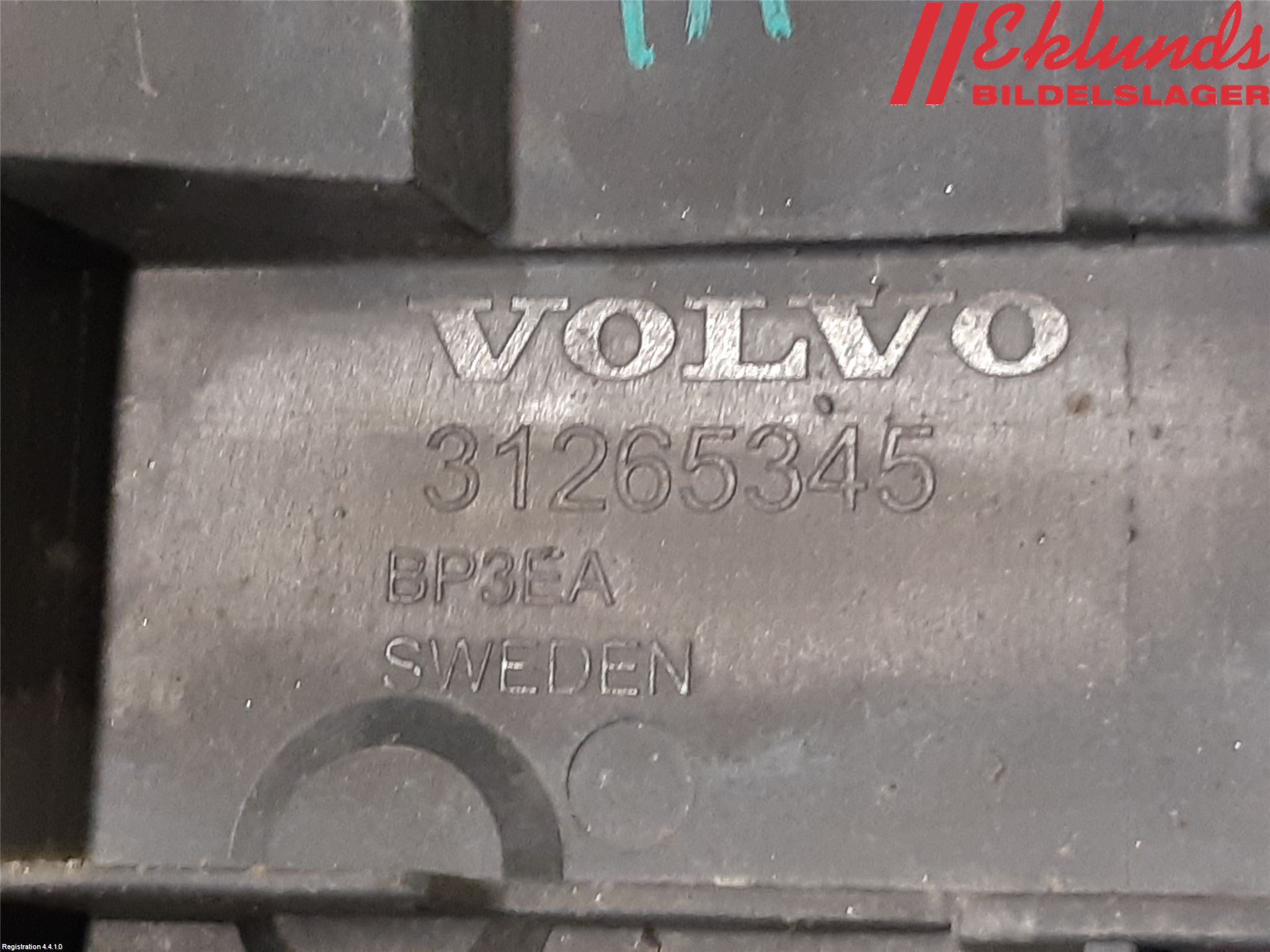 Volvo V70 08-13 Stötfångarfäste Fram Hö