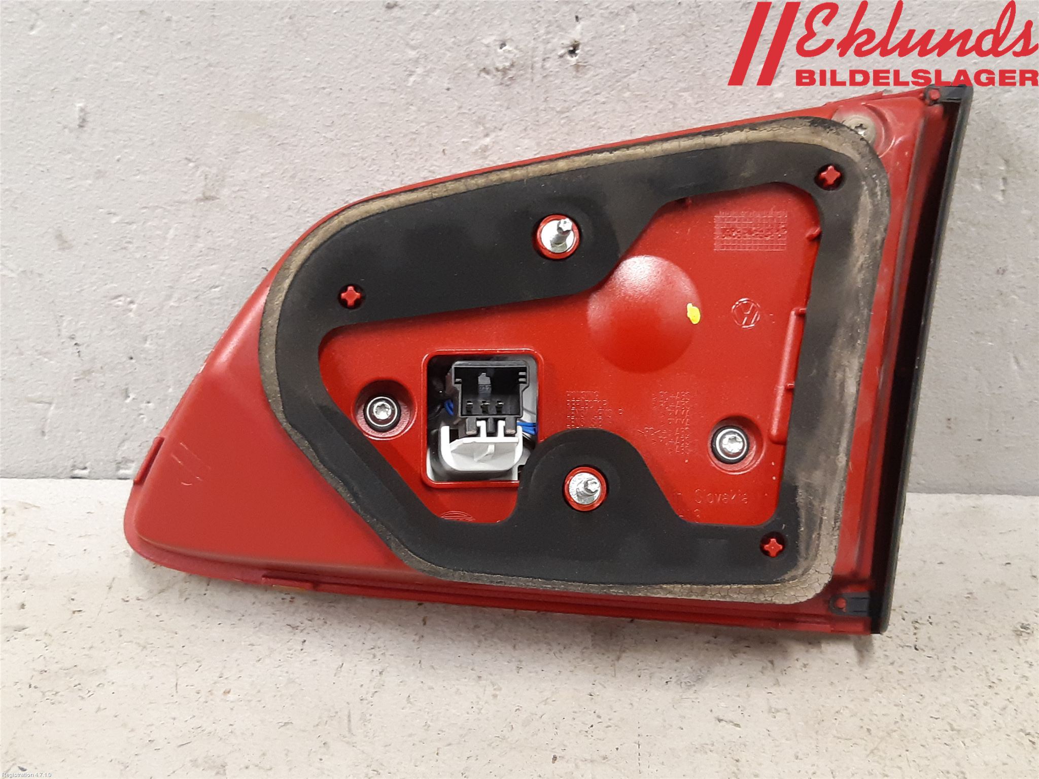 Volkswagen VW PASSAT 11-14 Bakljus Lucka Vä