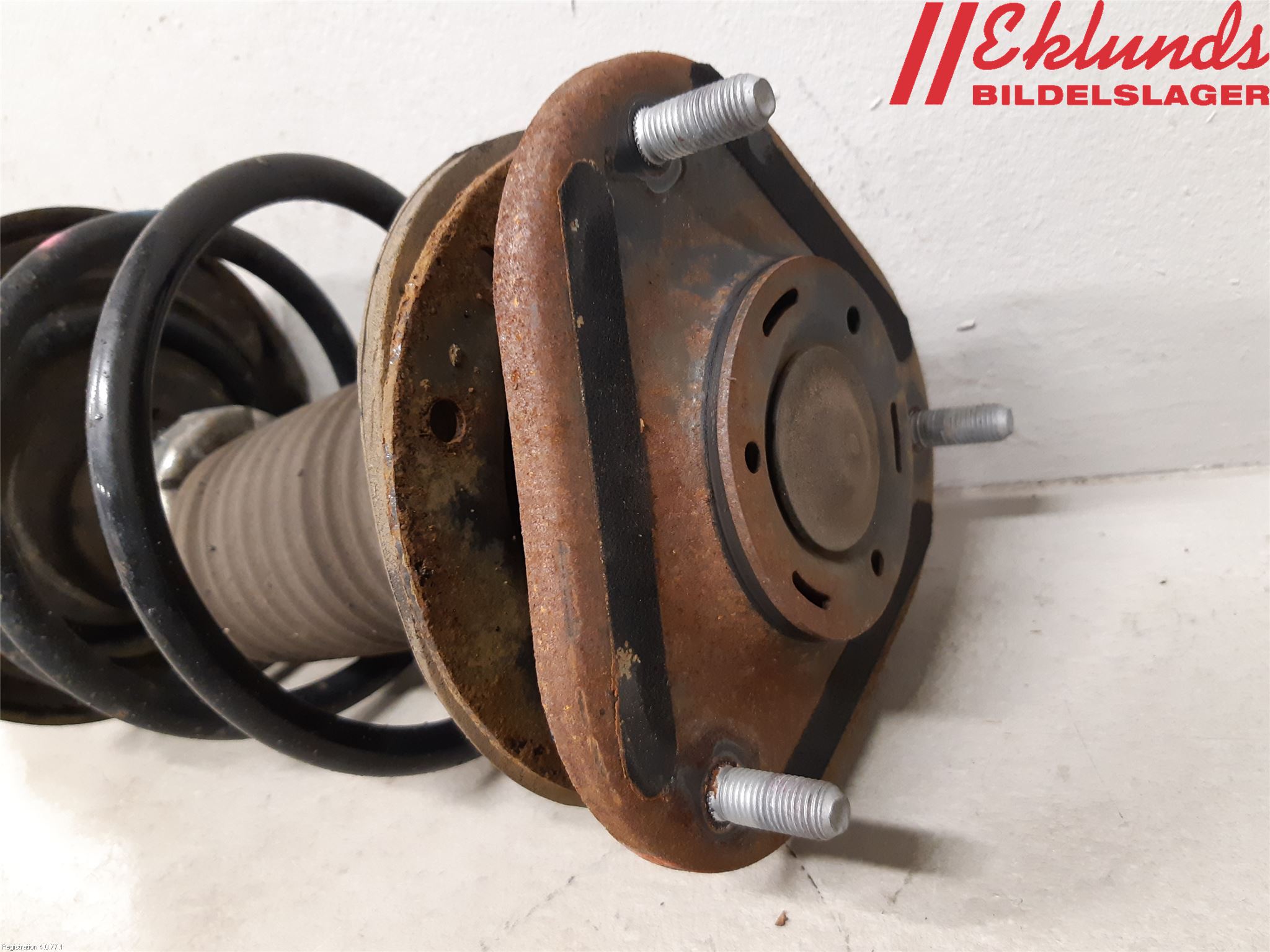 Toyota AURIS 13-19 Fjäderben Fram Vänster