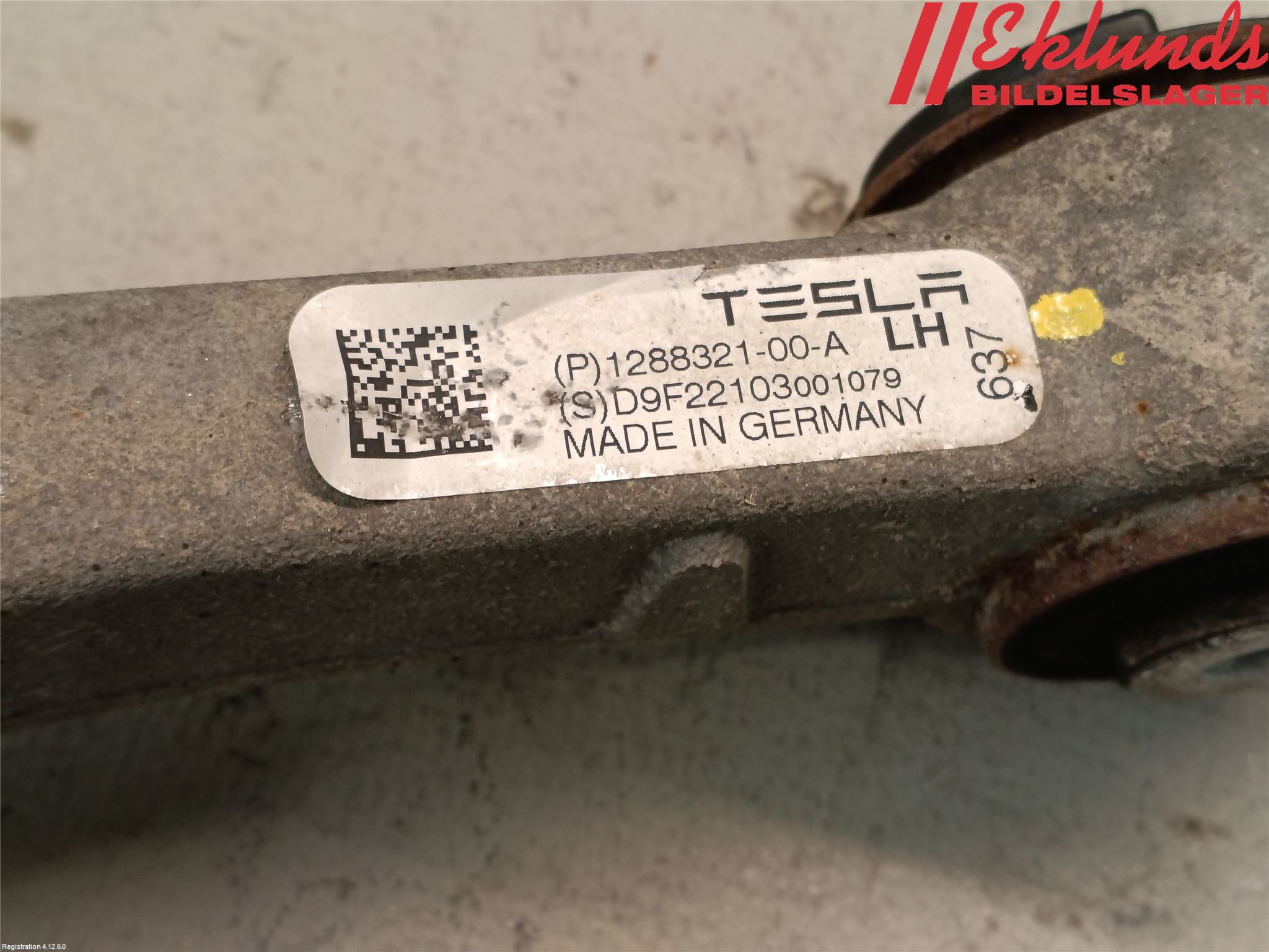 Tesla MODEL 3 17- Bärarm Fram Övre Vä