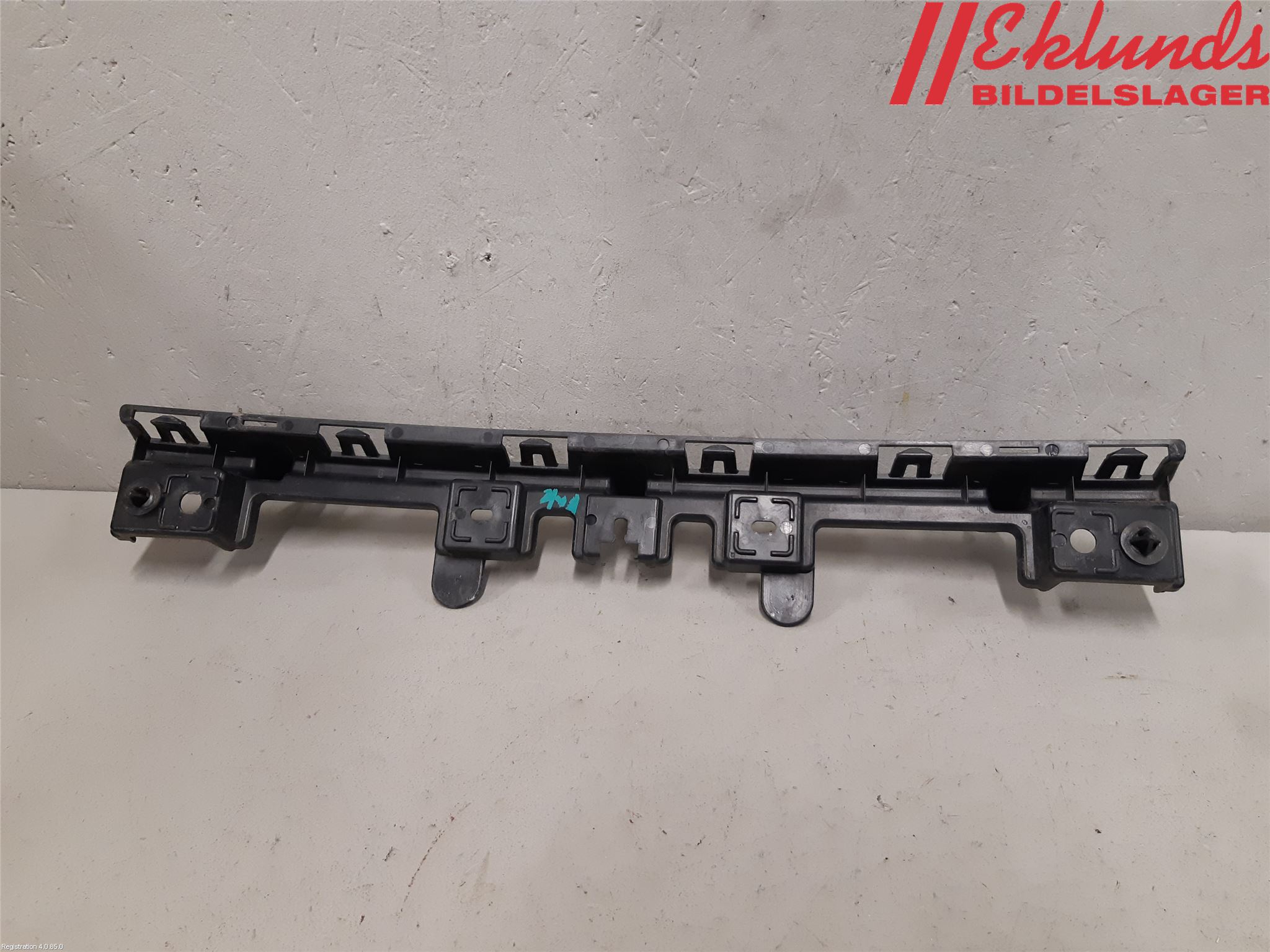 Ford MUSTANG VI 15-22 Stötfångardel Bak Mitt