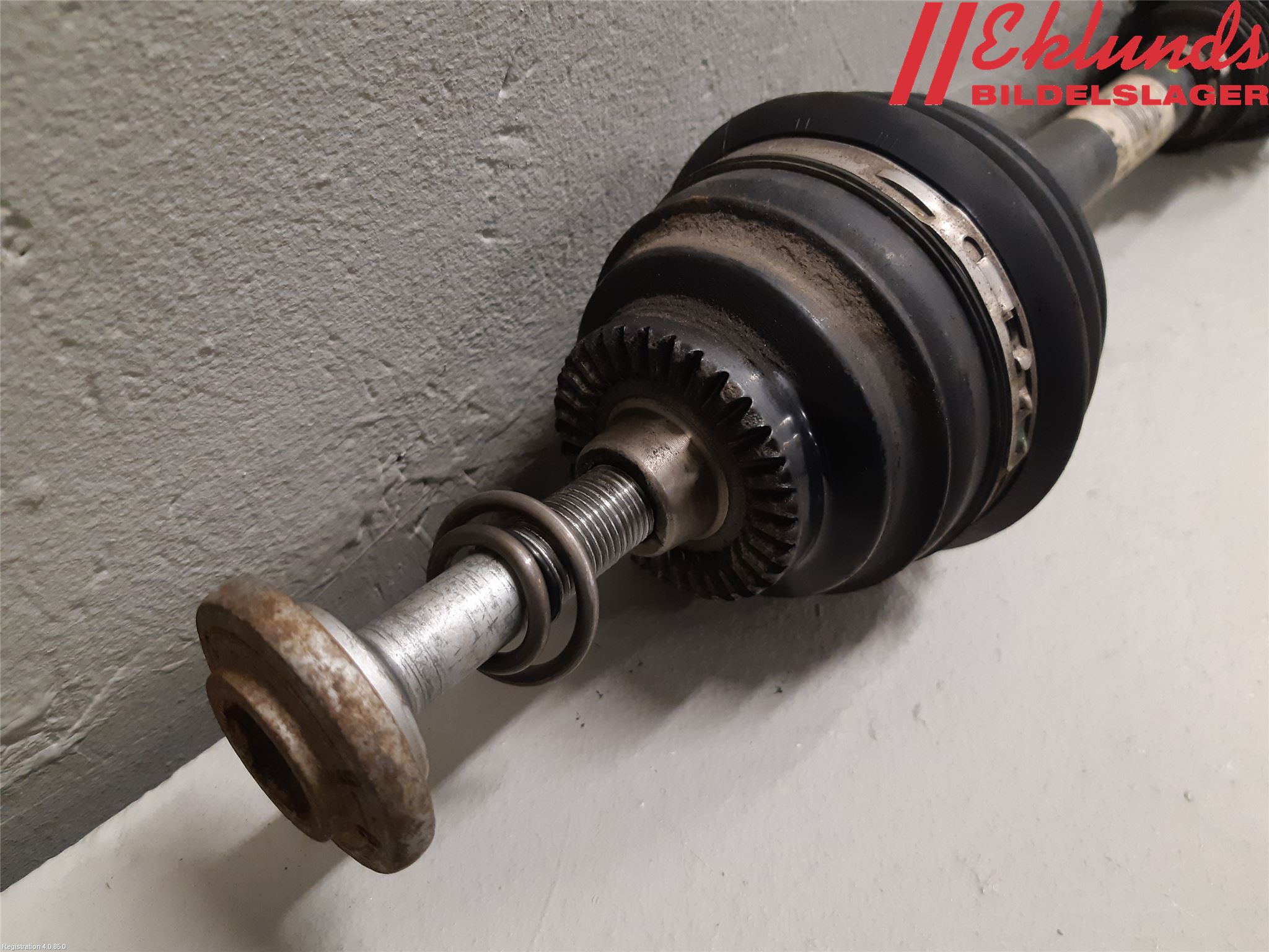 BMW 4 F32/F33/F82/F83 13-20 Drivaxel Fram Höger